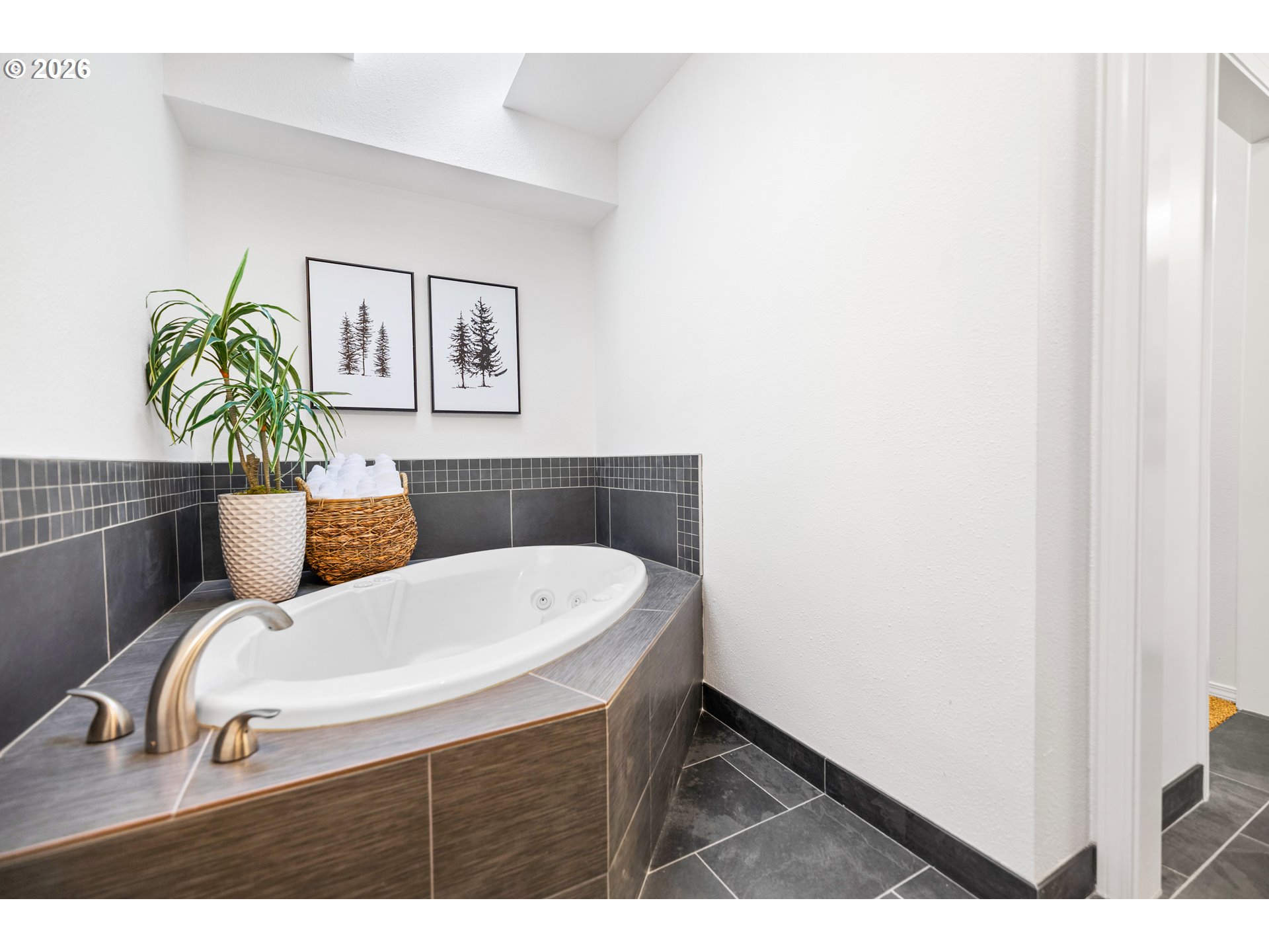 4937 SW HUMPHREY PARK RD