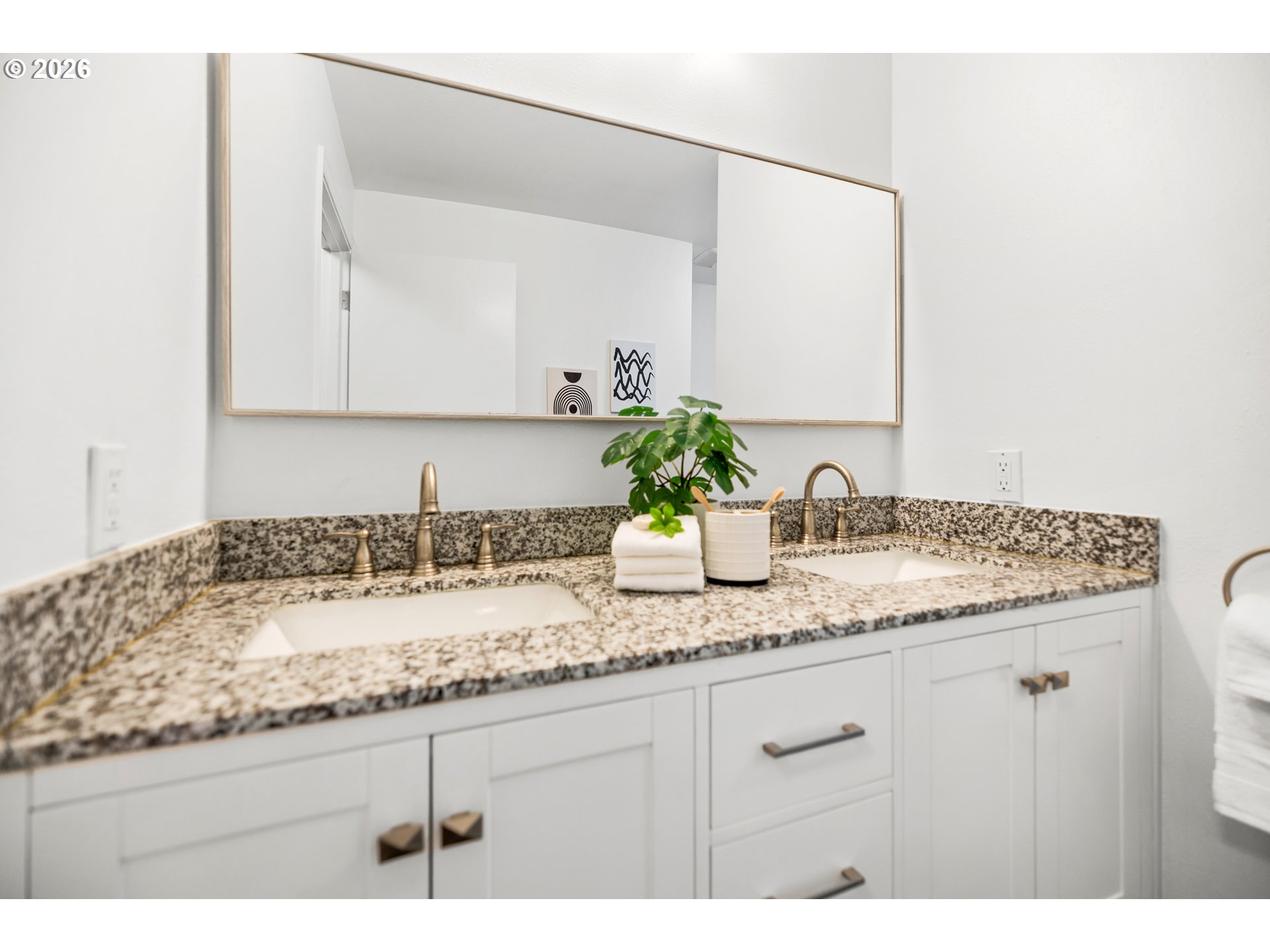 4937 SW HUMPHREY PARK RD