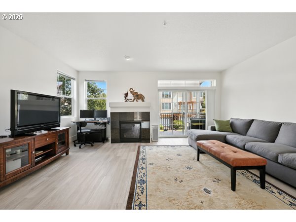 700 NW 118TH AVE 103