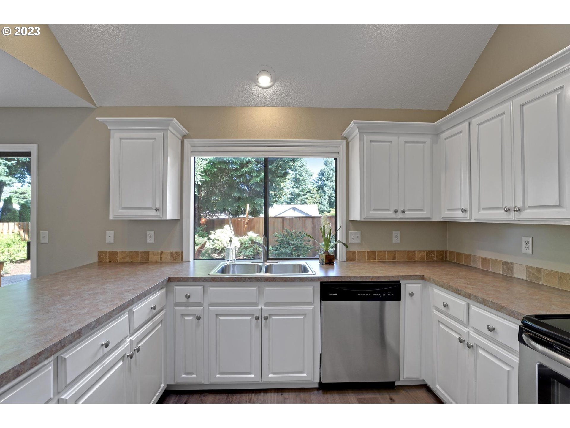 20140 SW TILLAMOOK CT