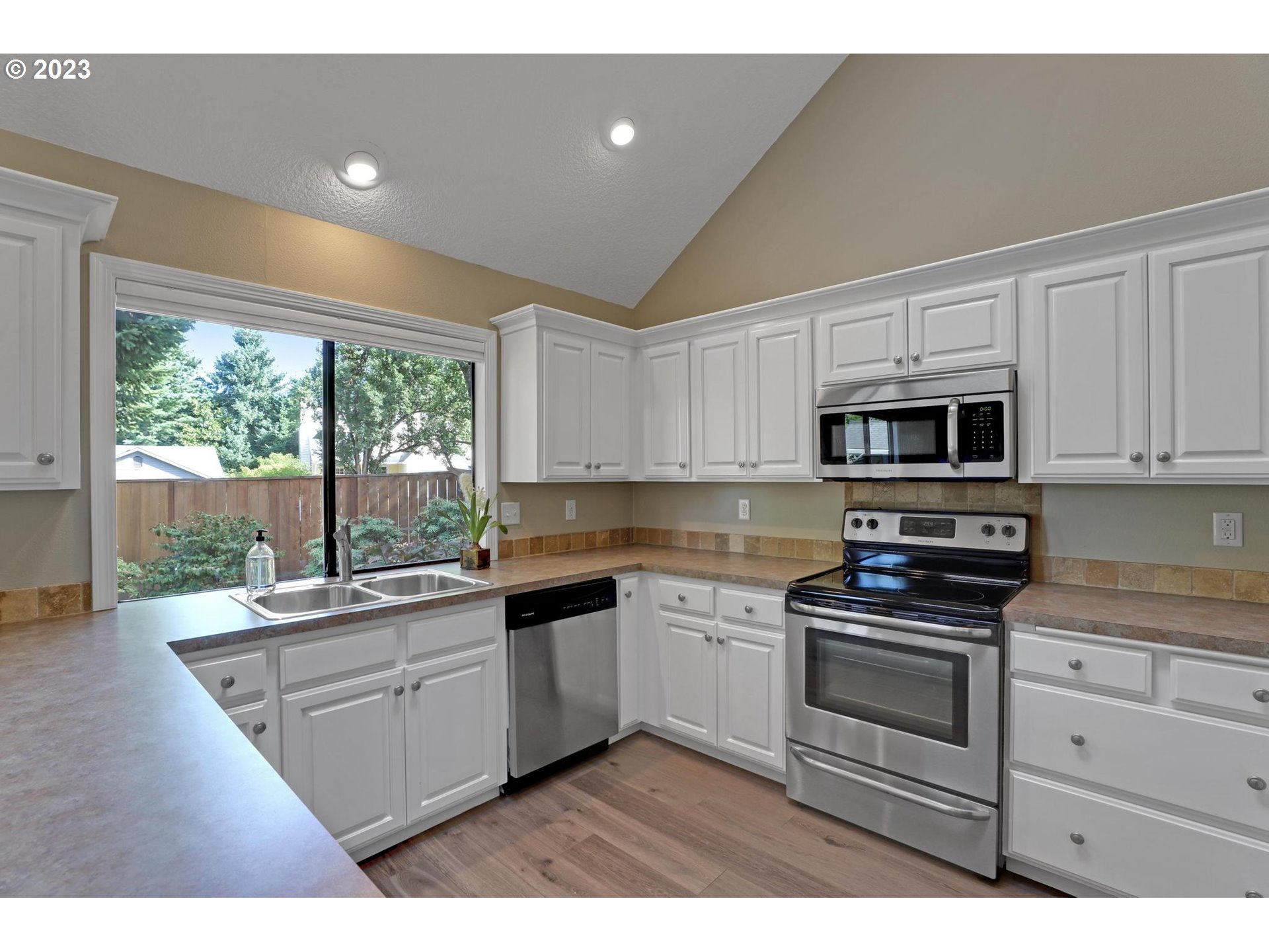 20140 SW TILLAMOOK CT