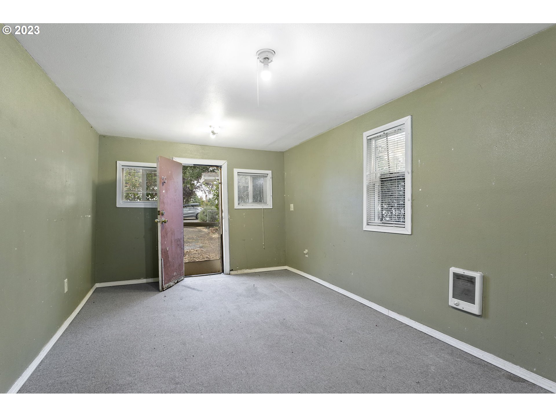 7645 SE HENDERSON ST