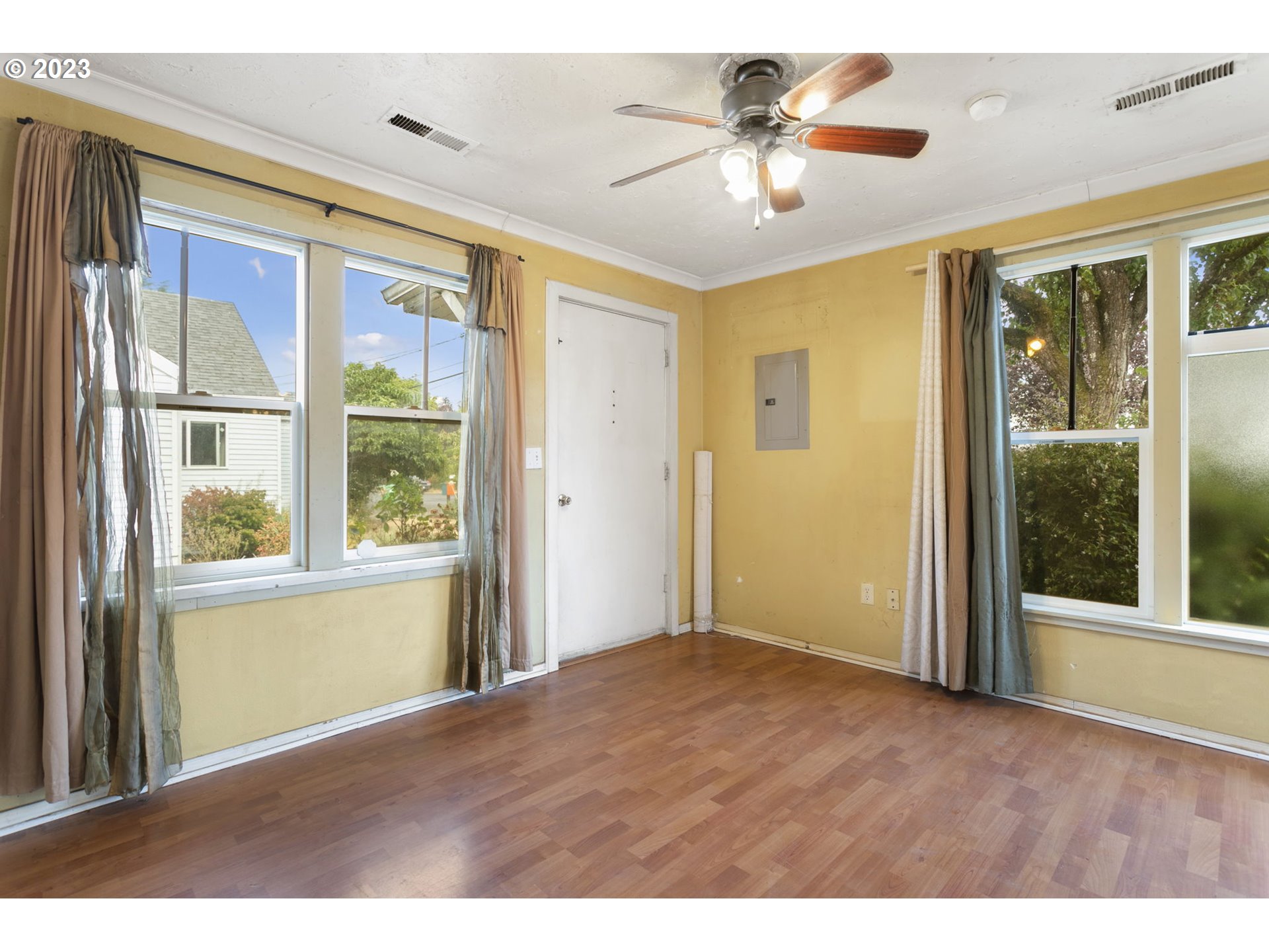 7645 SE HENDERSON ST