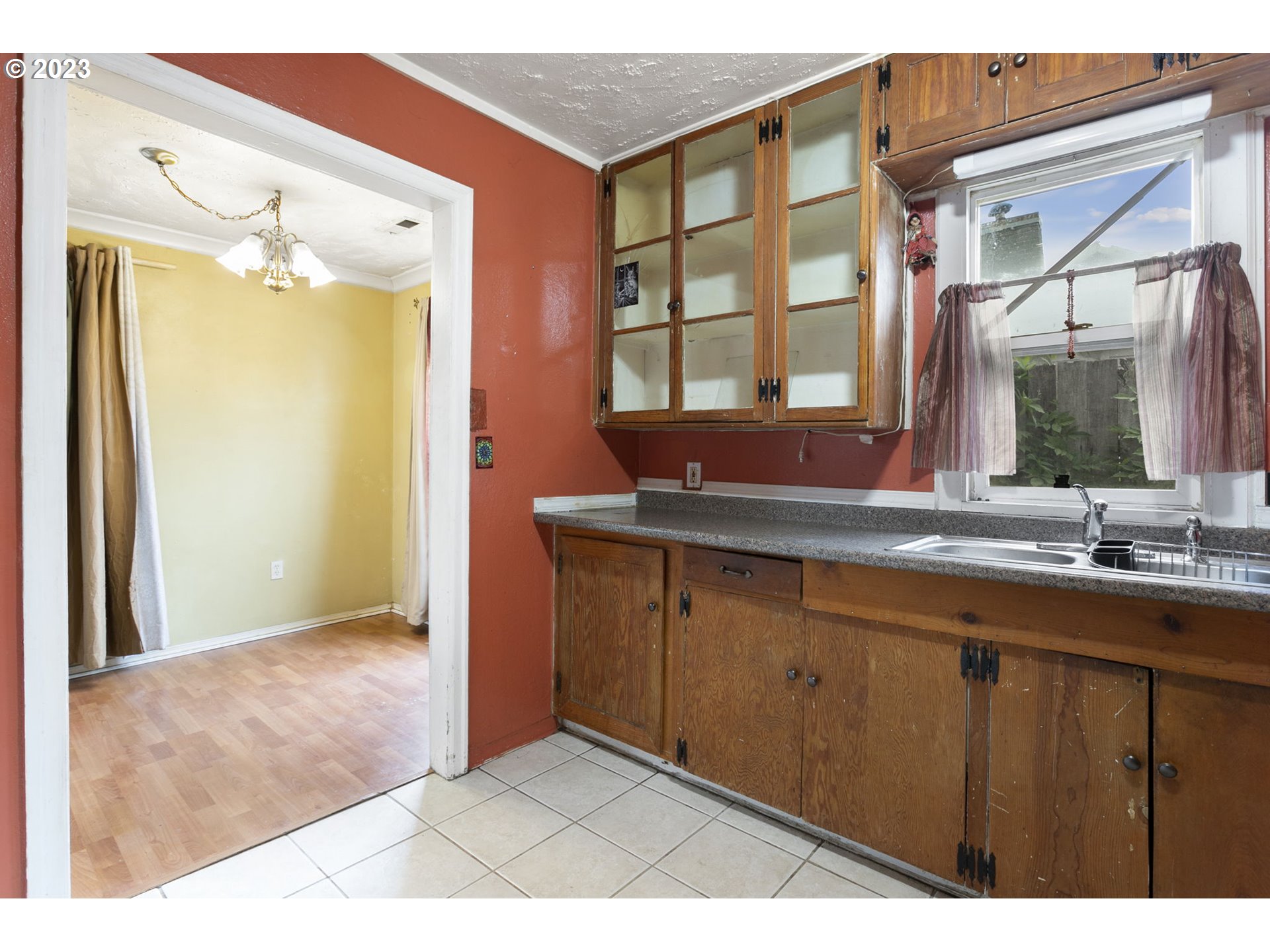 7645 SE HENDERSON ST