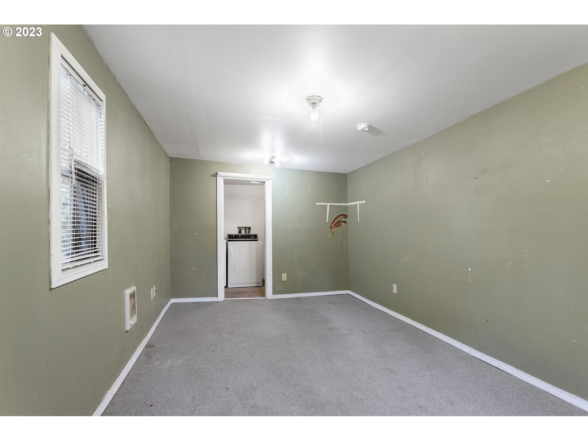 7645 SE HENDERSON ST