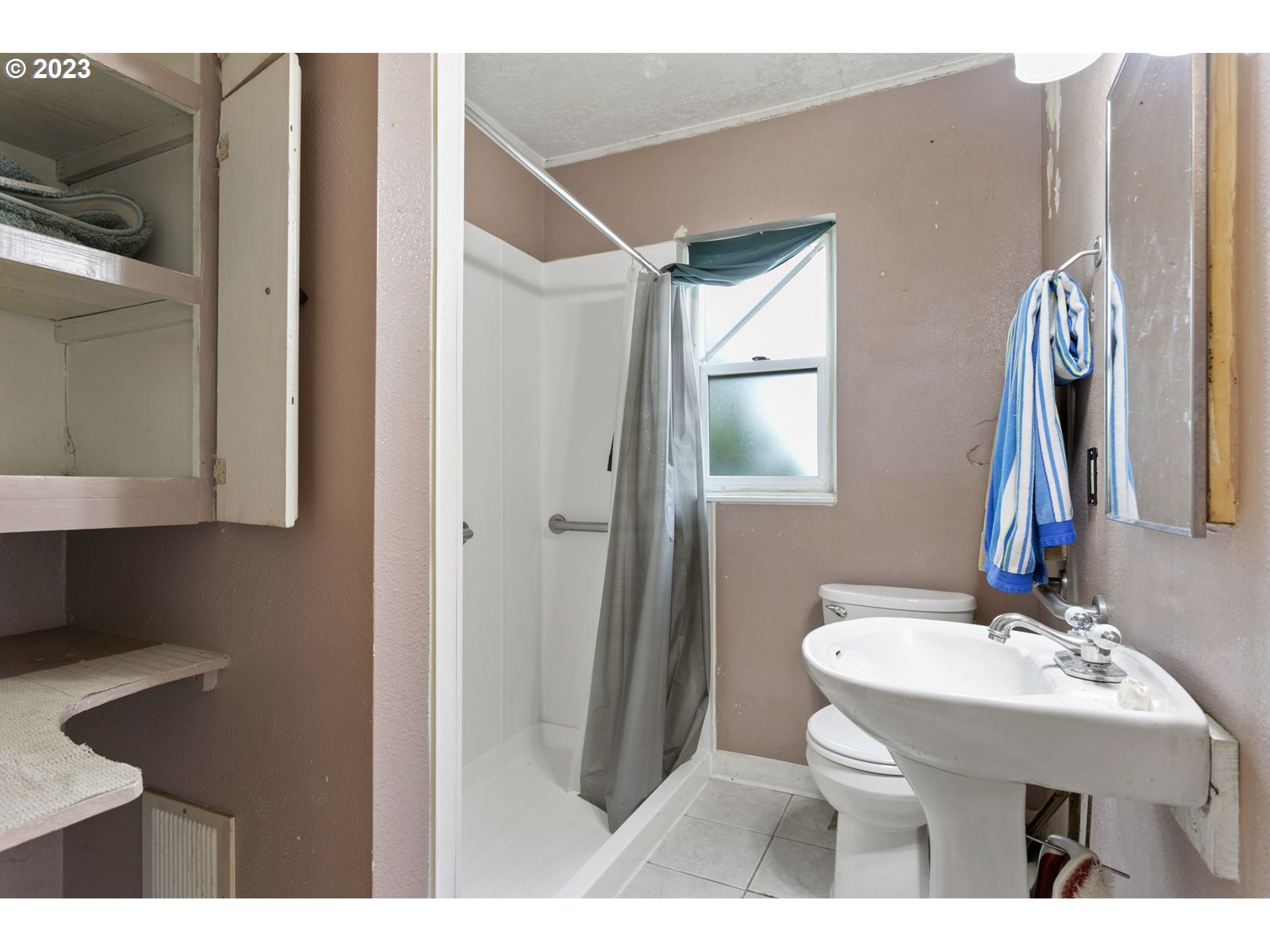 7645 SE HENDERSON ST