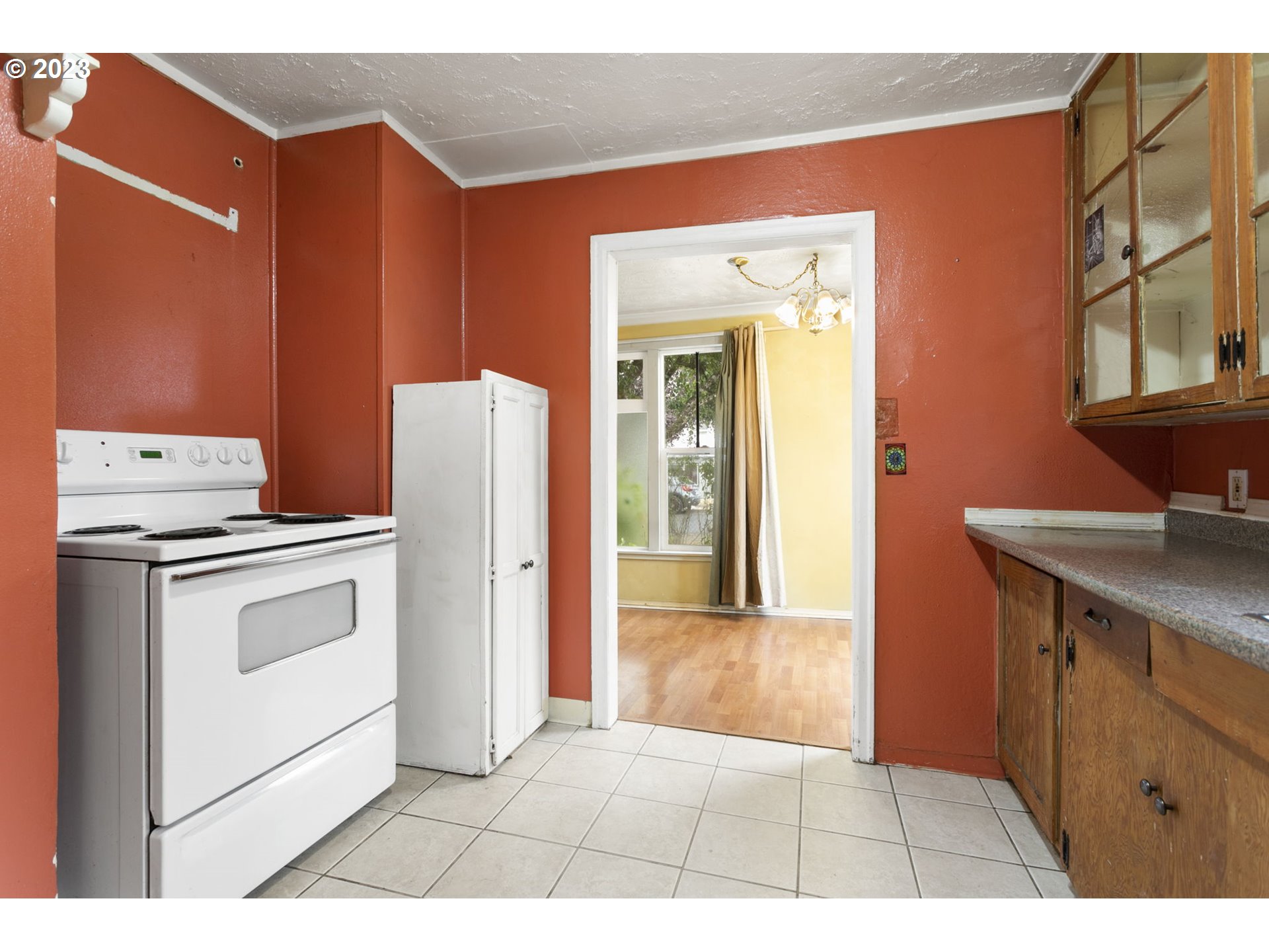 7645 SE HENDERSON ST