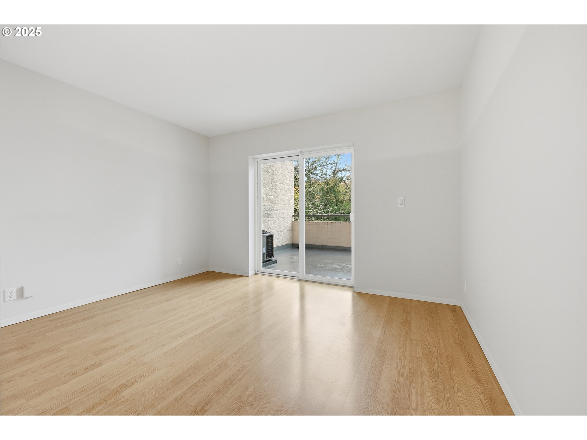 6625 W BURNSIDE ST 250