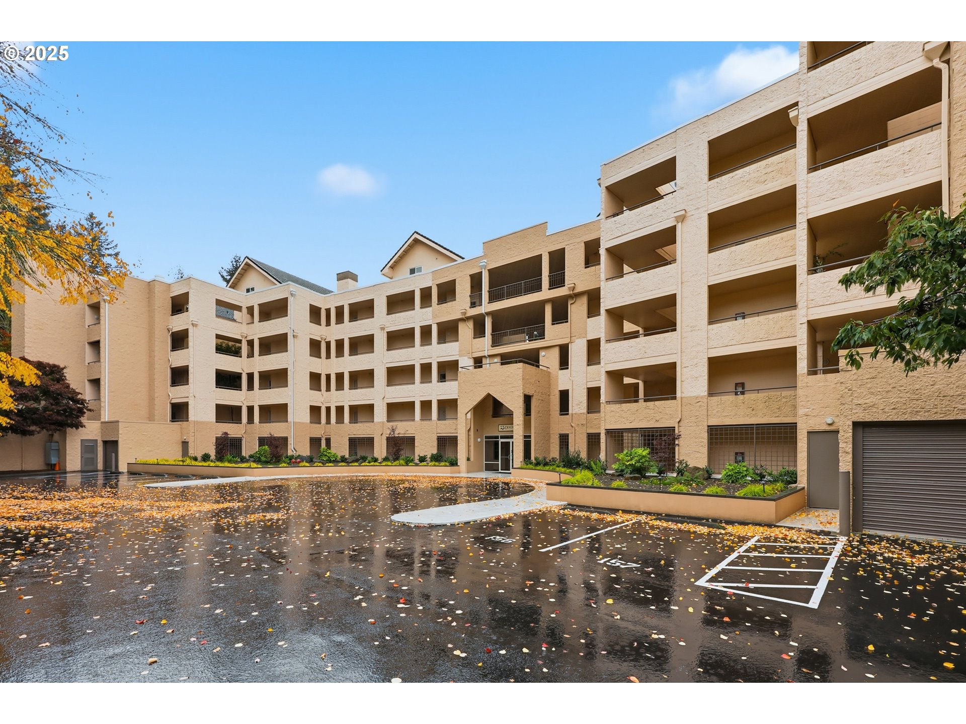 6625 W BURNSIDE ST 250