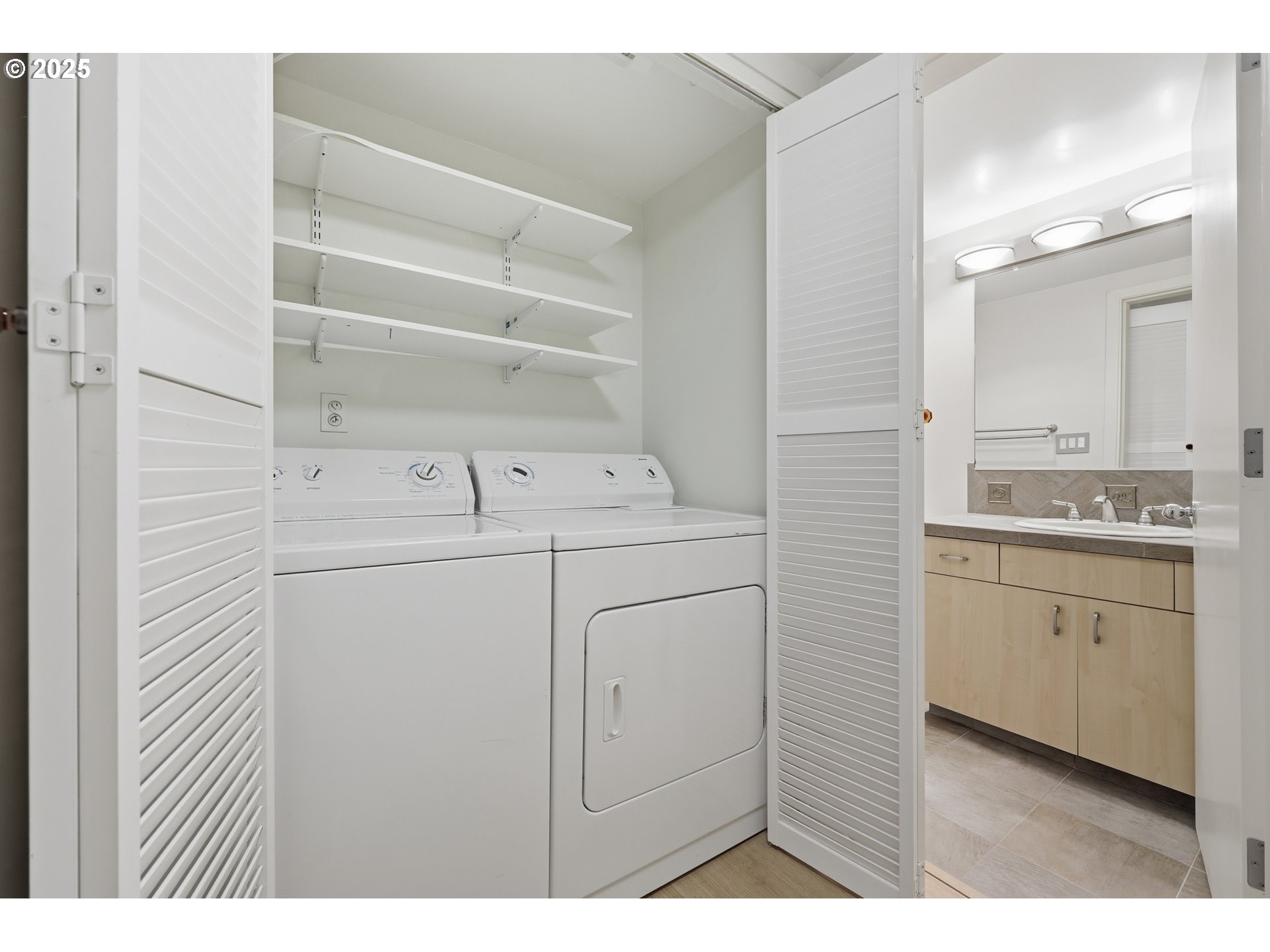 6625 W BURNSIDE ST 250