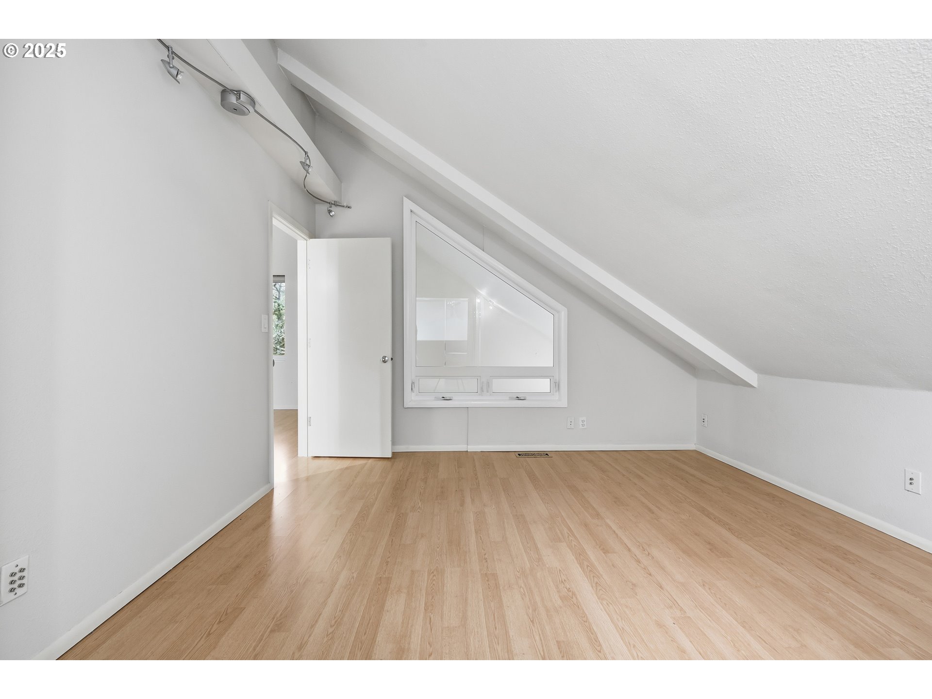 6625 W BURNSIDE ST 250