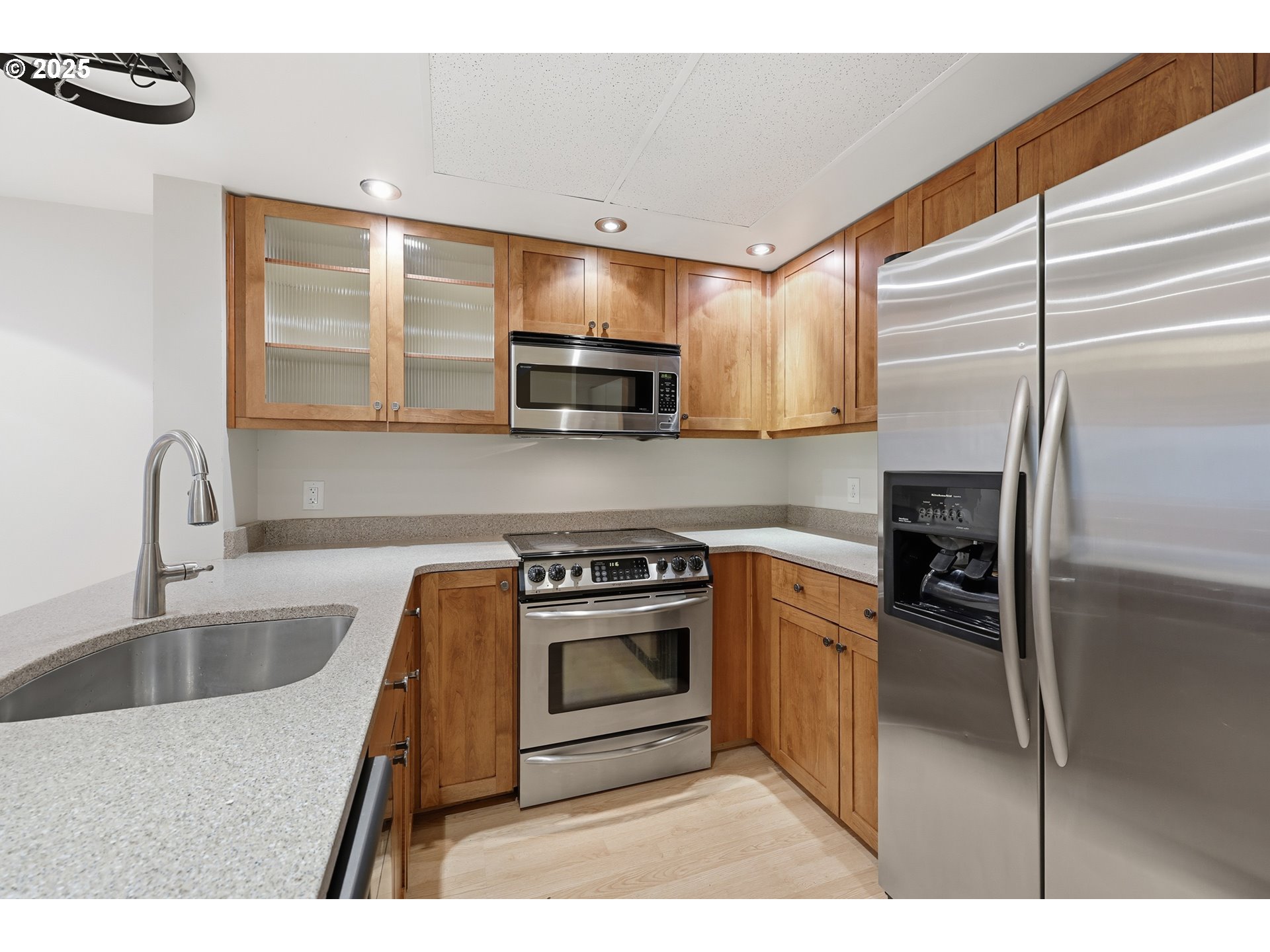 6625 W BURNSIDE ST 250