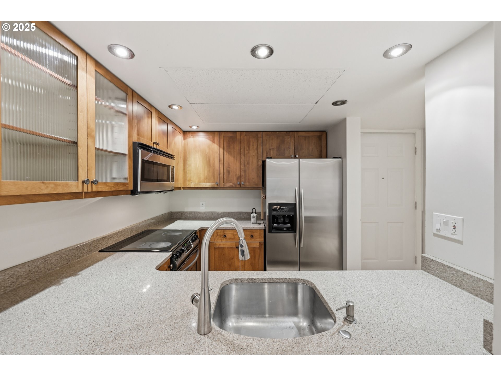 6625 W BURNSIDE ST 250