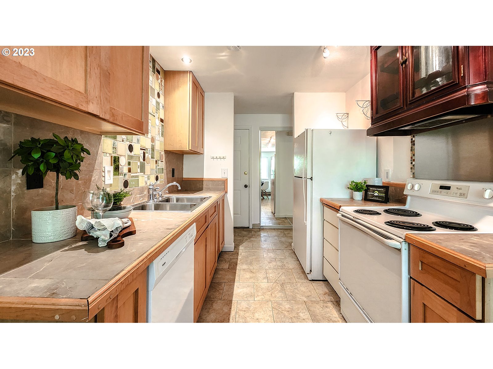 5190 NW NEAKAHNIE AVE 12