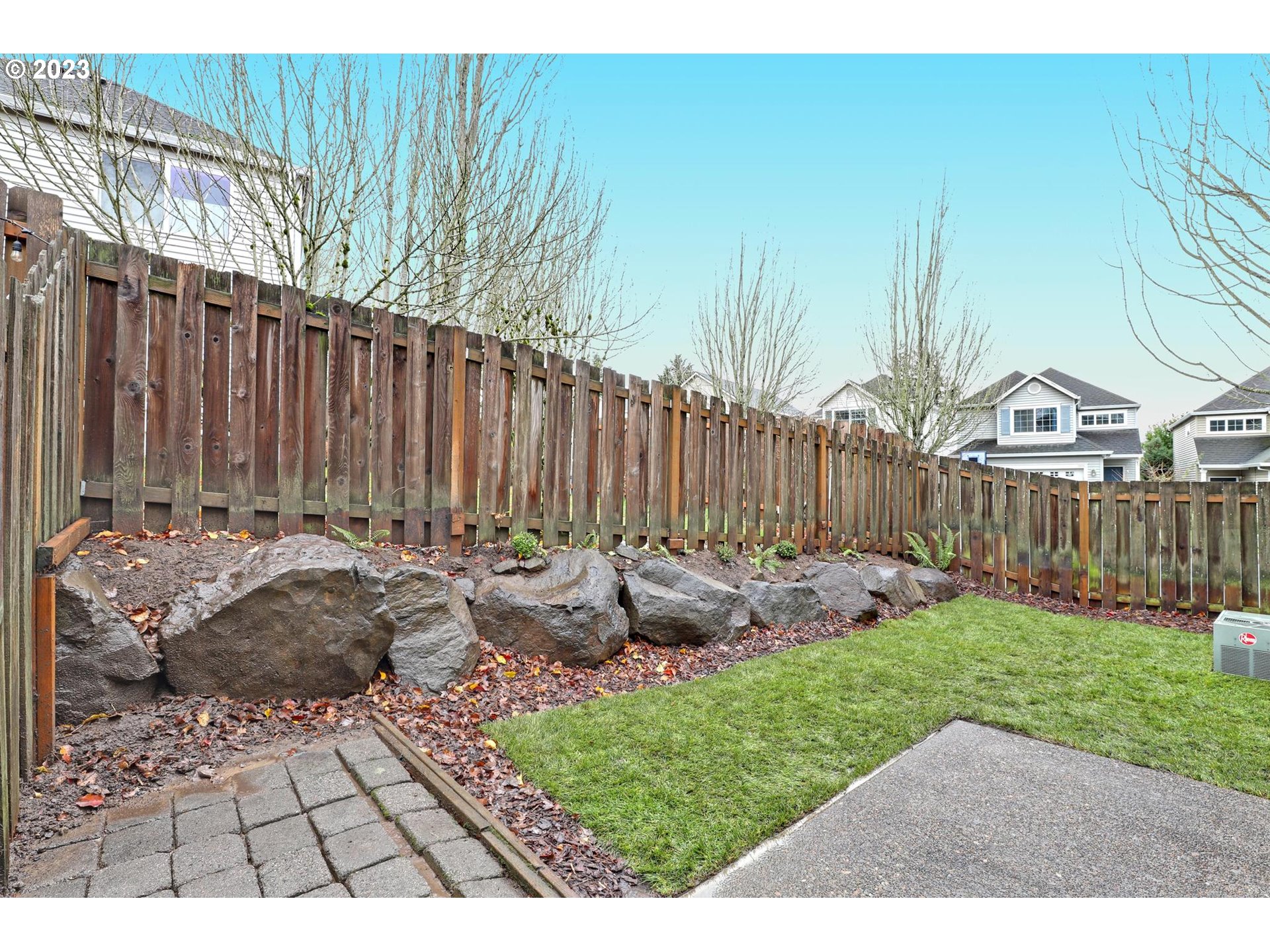 6408 NW STARFLOWER DR