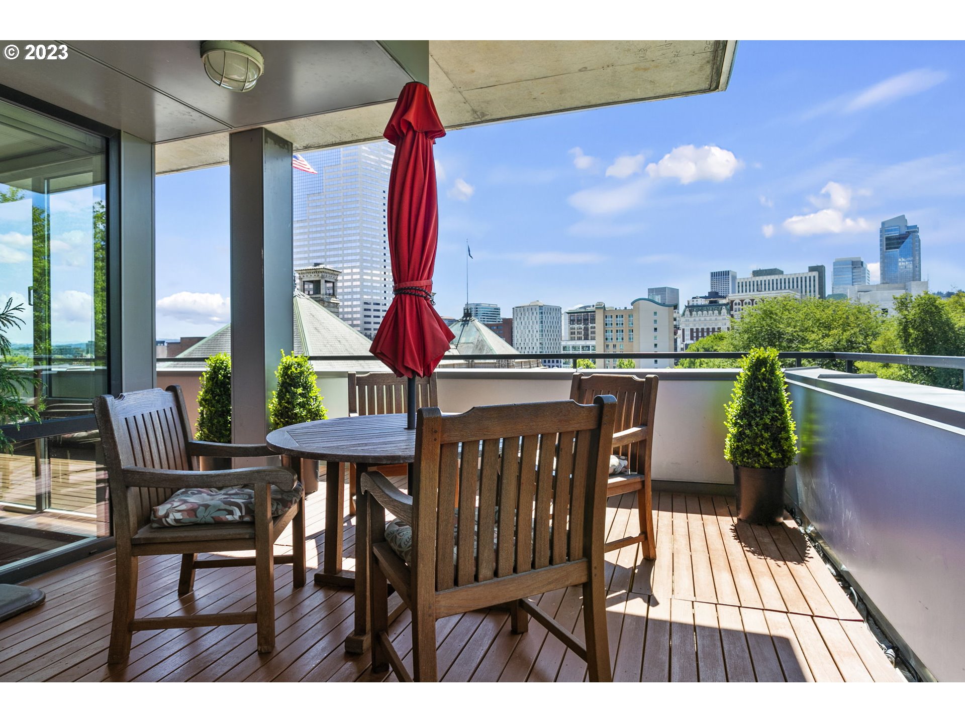 300 NW 8TH AVE 705-6