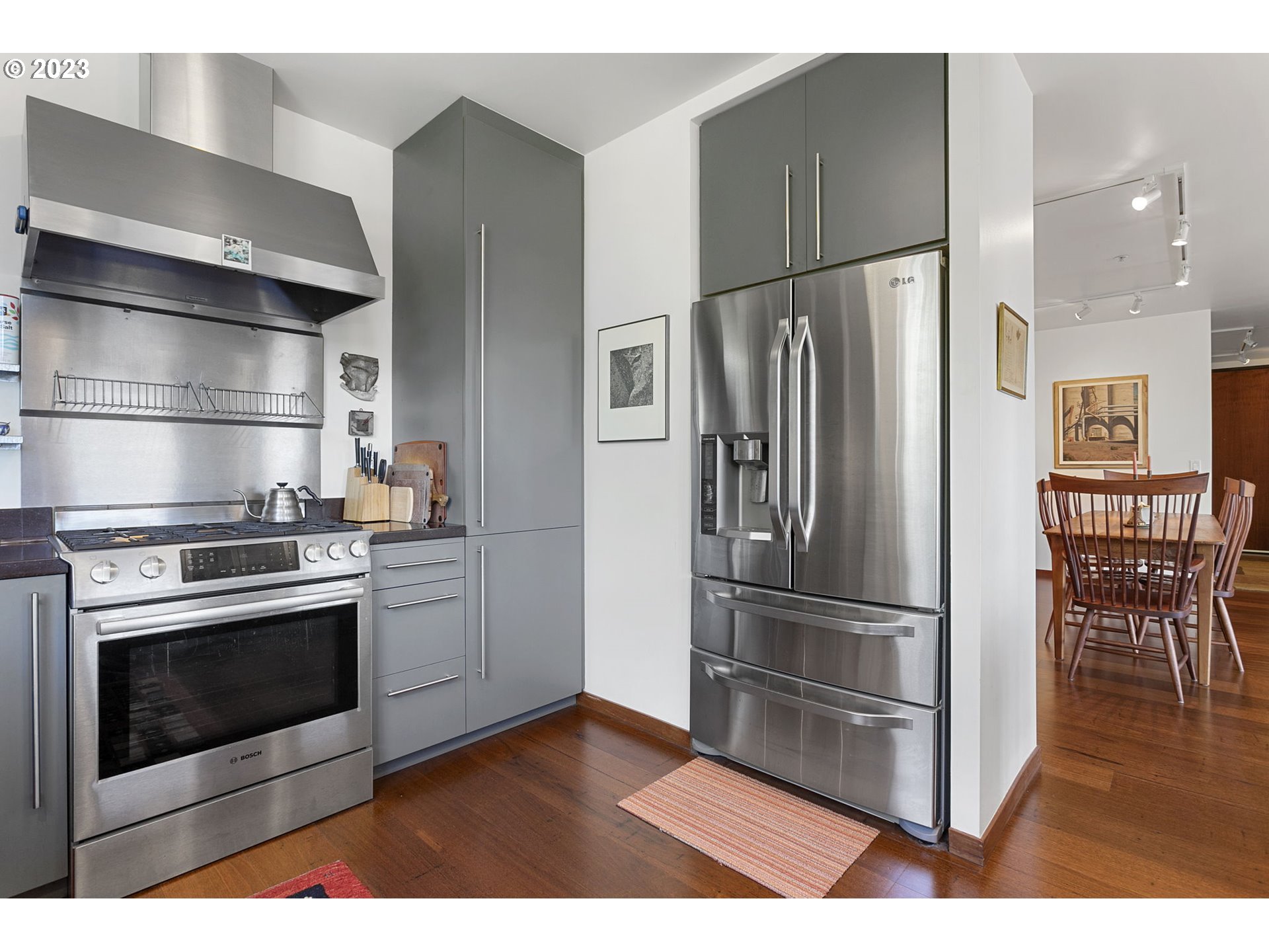 300 NW 8TH AVE 705-6