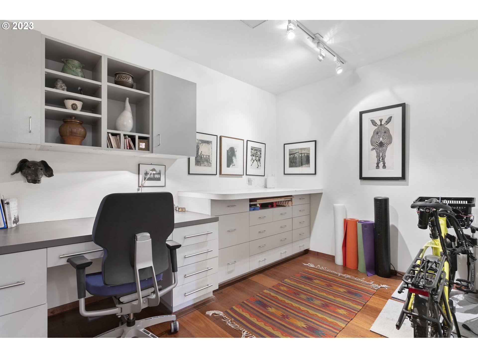 300 NW 8TH AVE 705-6