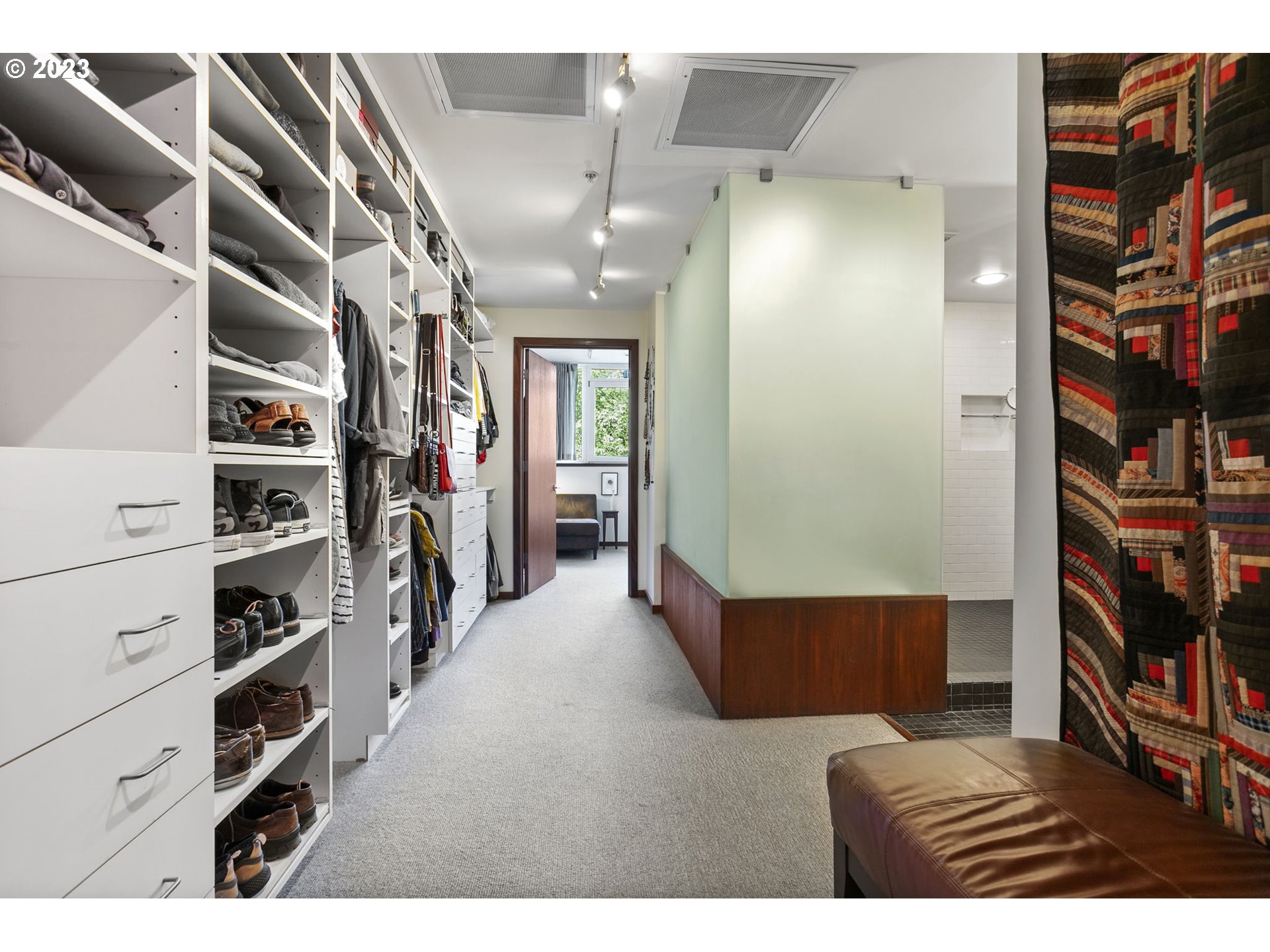 300 NW 8TH AVE 705-6