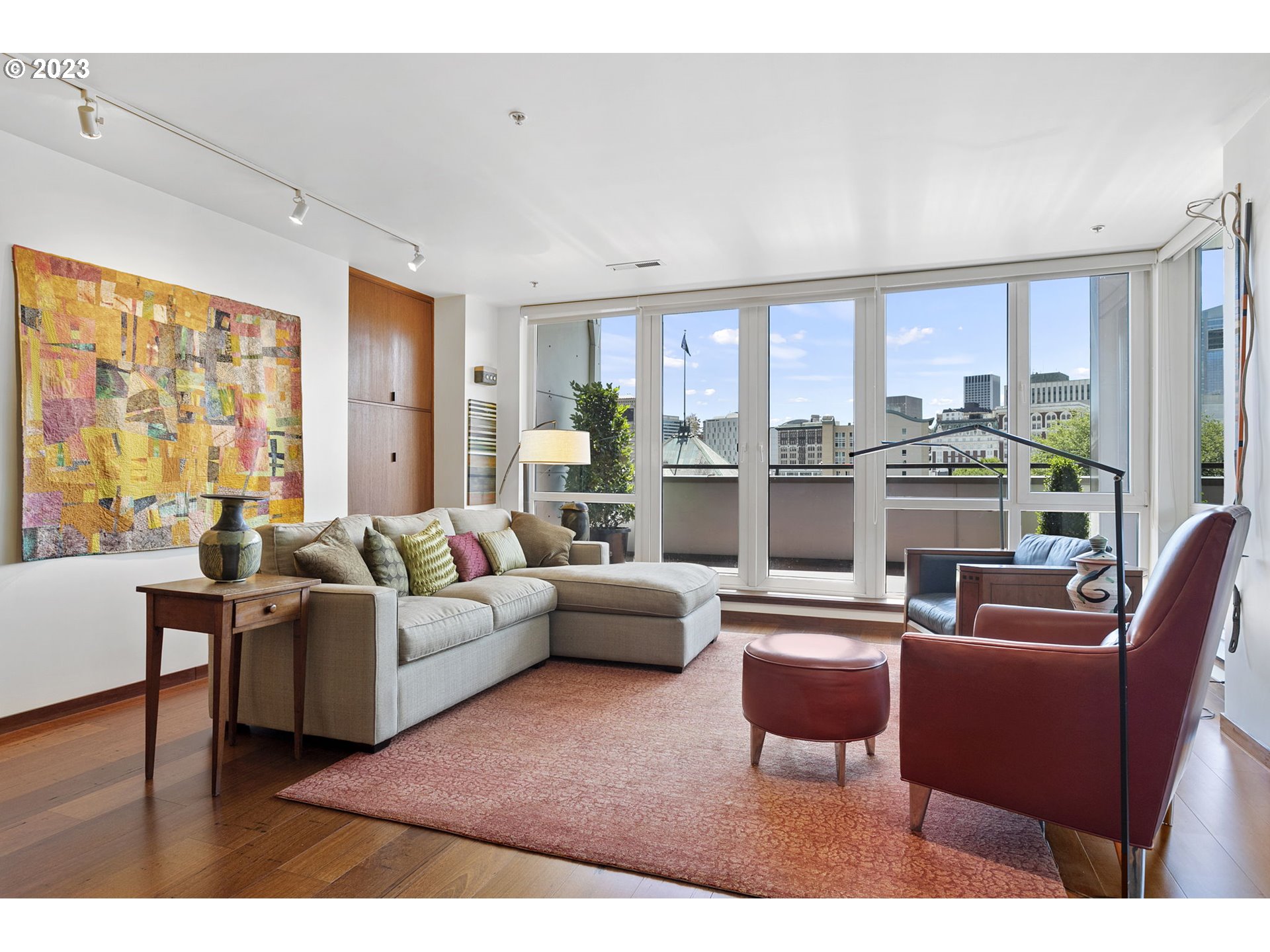 300 NW 8TH AVE 705-6