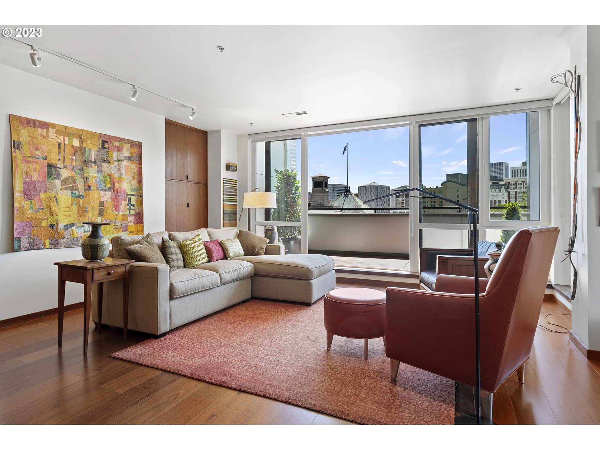 300 NW 8TH AVE 705-6