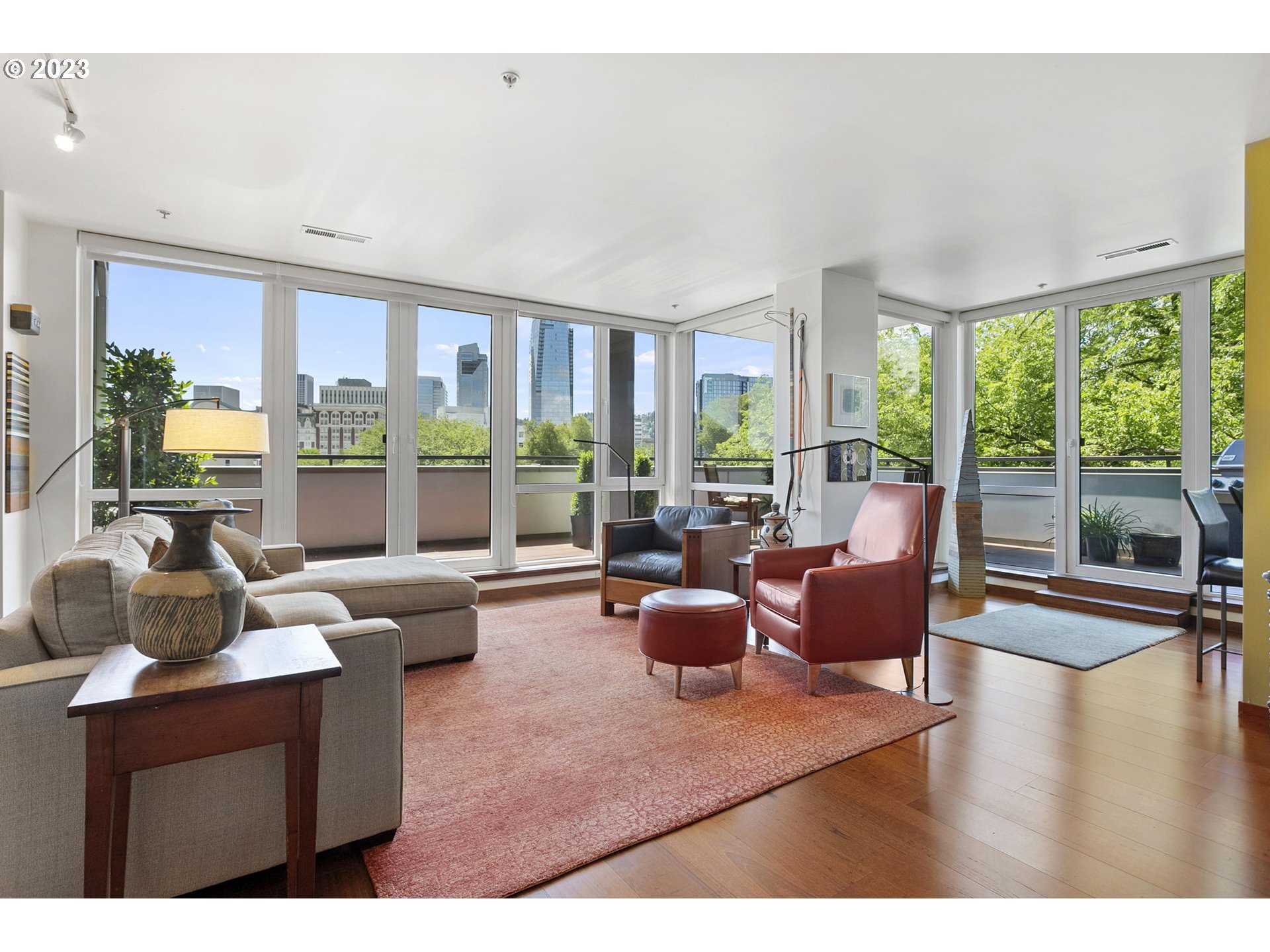 300 NW 8TH AVE 705-6