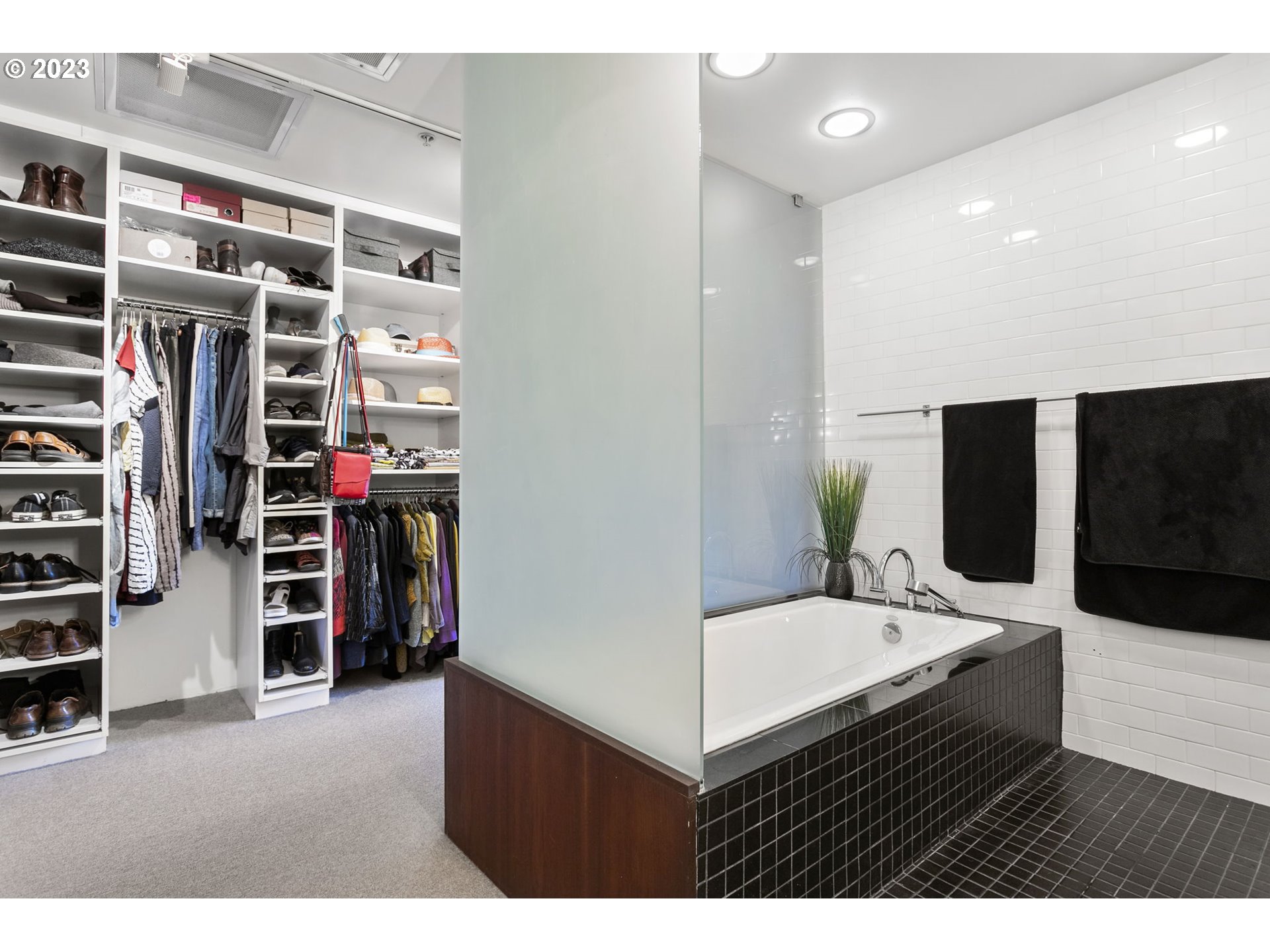 300 NW 8TH AVE 705-6