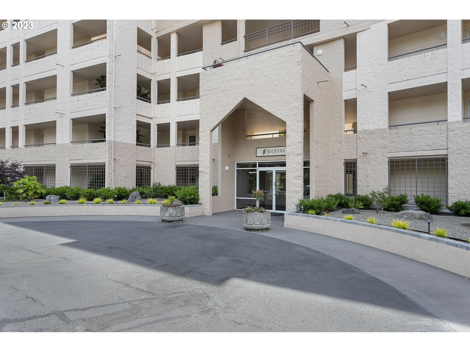 6605 W BURNSIDE RD 110