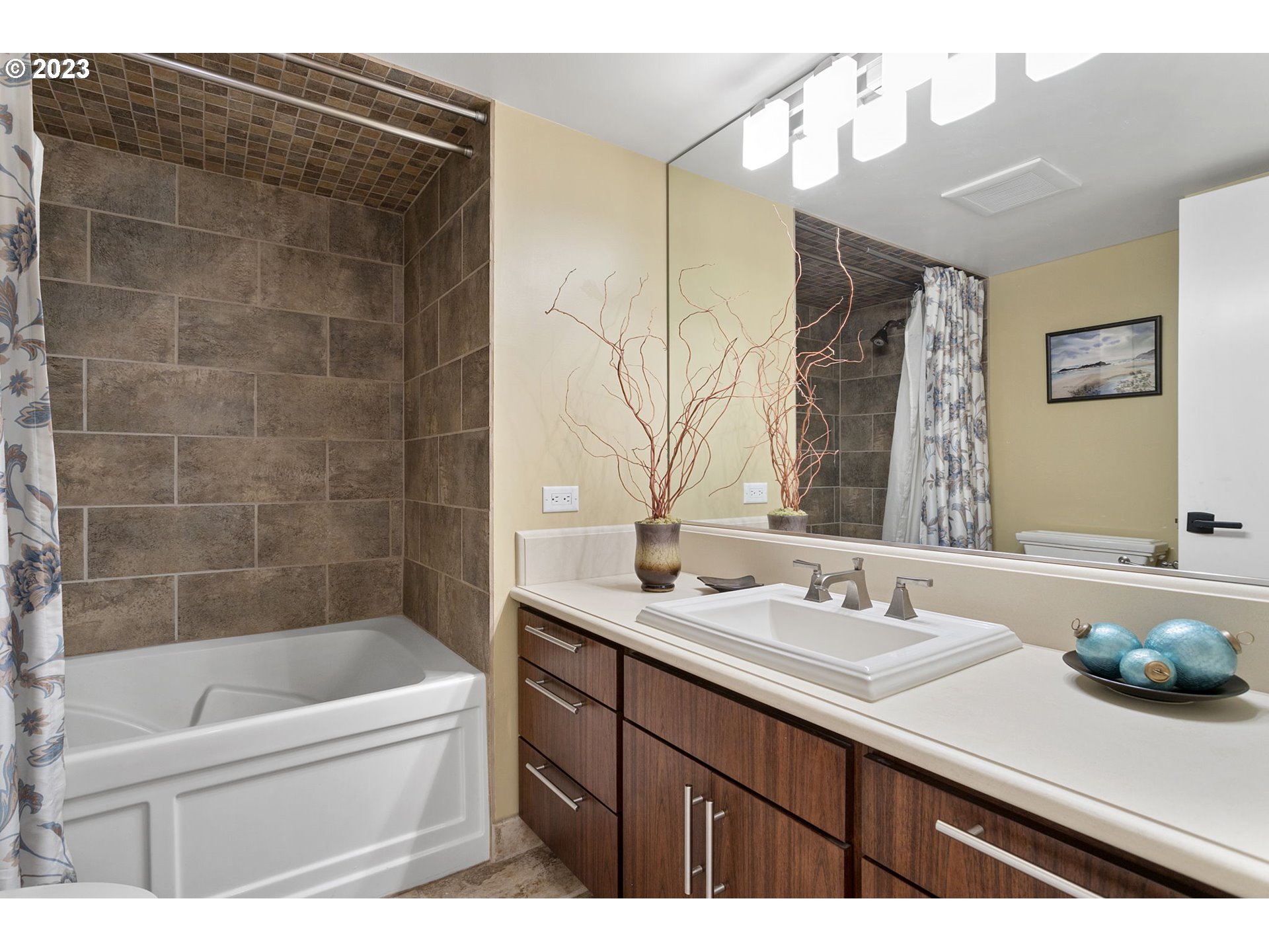 6605 W BURNSIDE RD 110