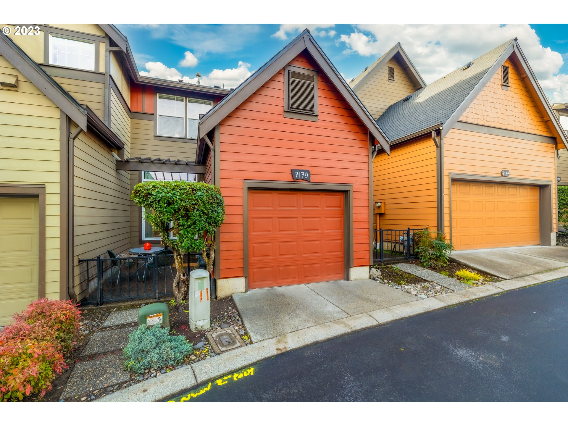 7179 NE STONEWATER ST