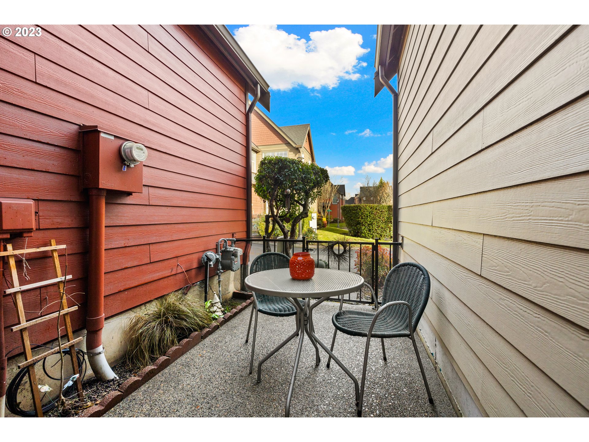 7179 NE STONEWATER ST