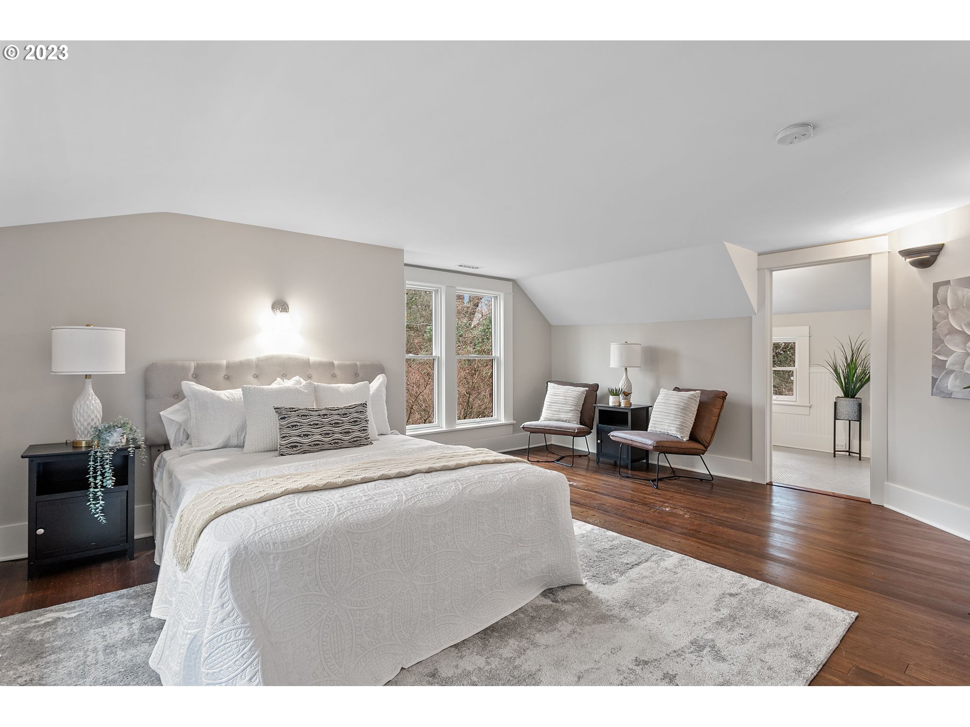 4340 SE JOHNSON CREEK BLVD