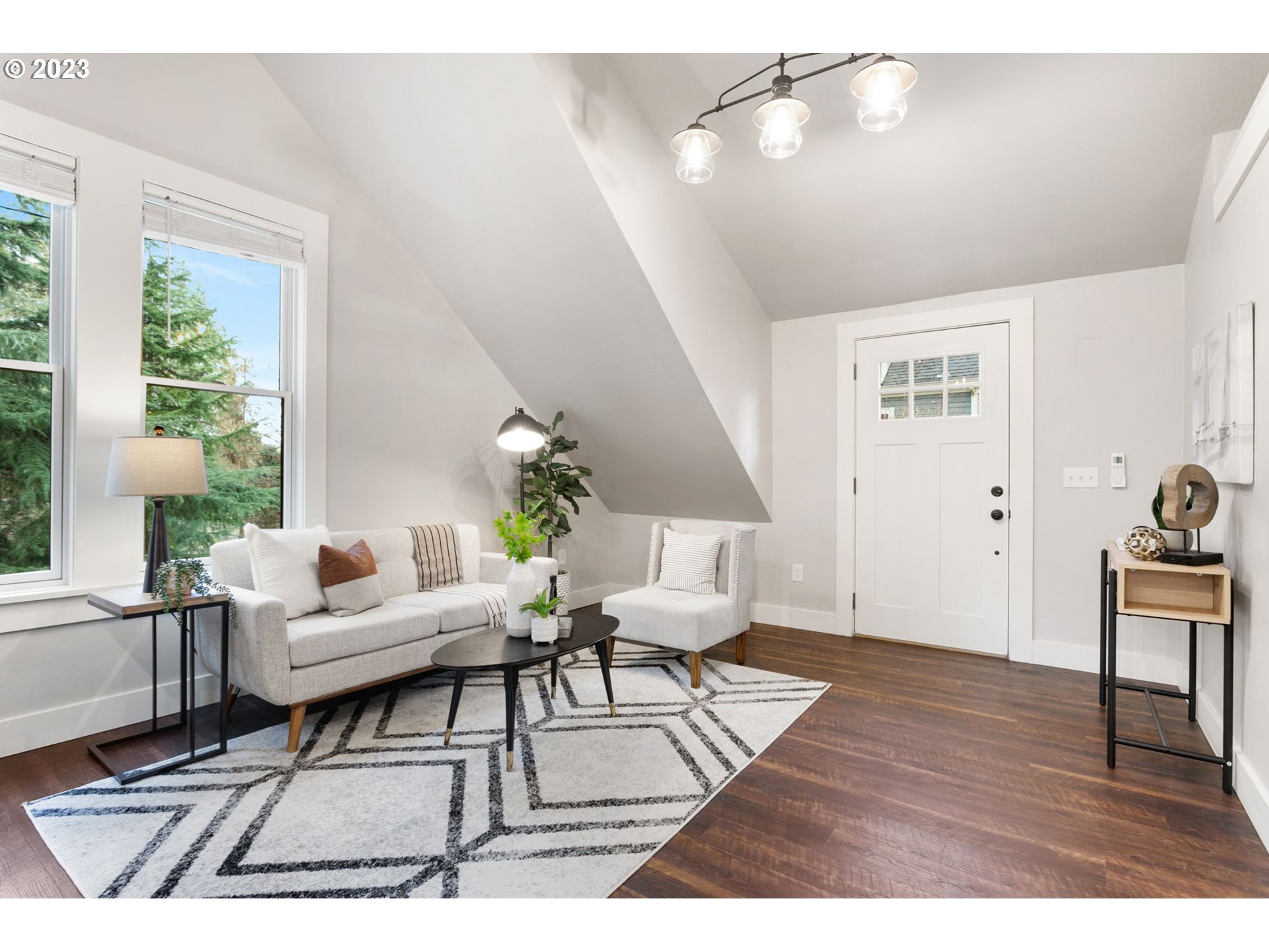 4340 SE JOHNSON CREEK BLVD