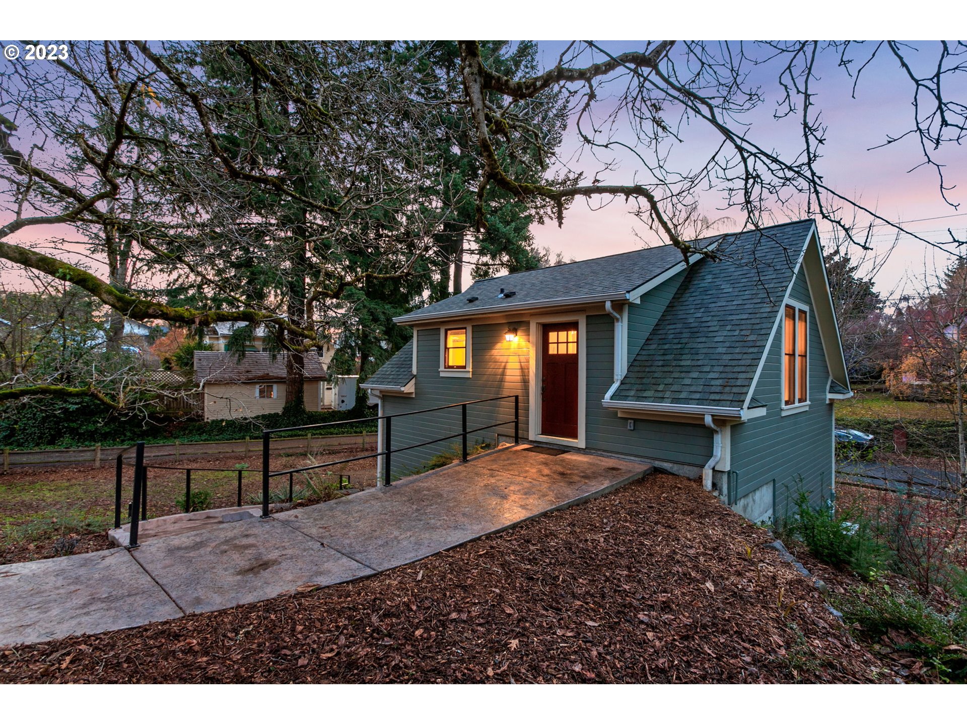 4340 SE JOHNSON CREEK BLVD