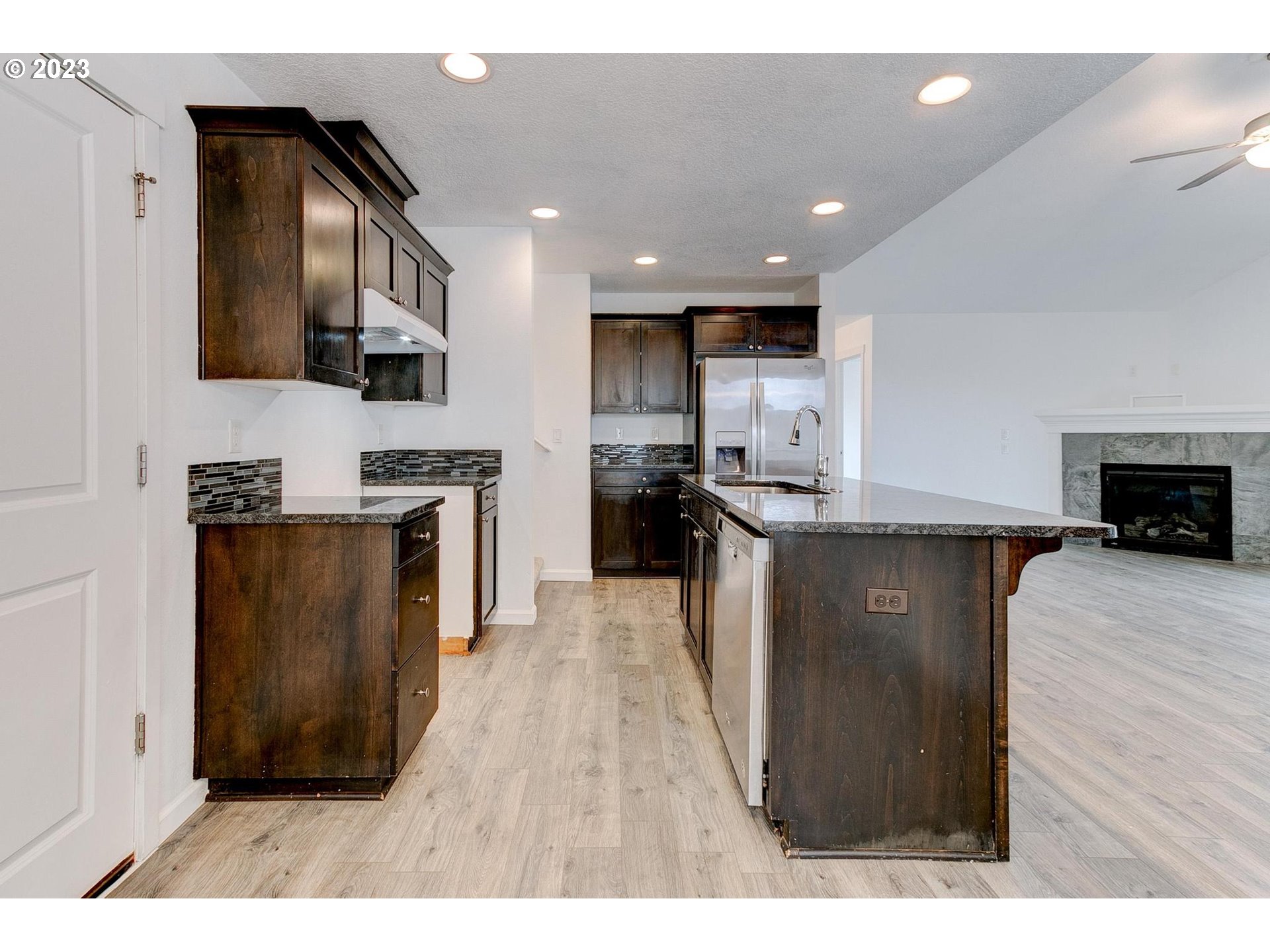 308 NW PACIFIC HILLS DR