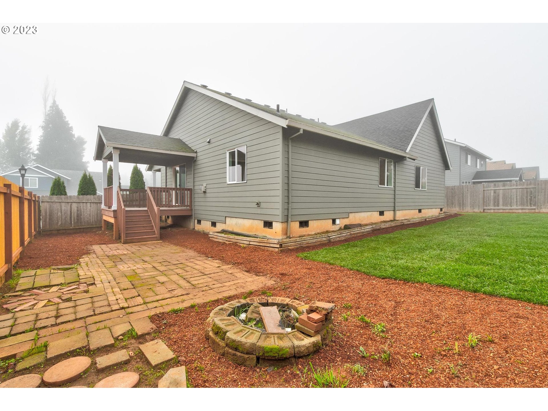 308 NW PACIFIC HILLS DR