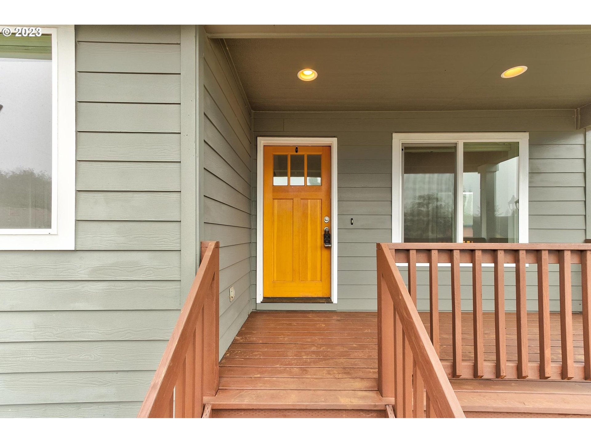 308 NW PACIFIC HILLS DR