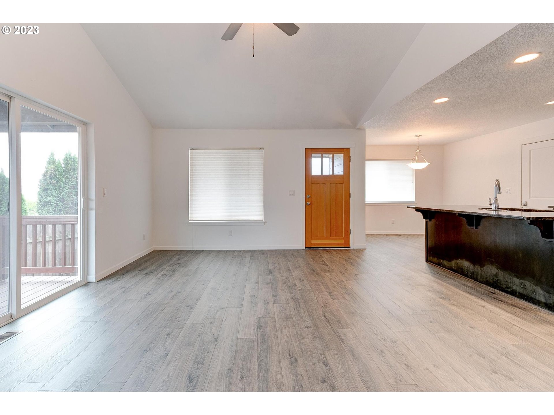 308 NW PACIFIC HILLS DR