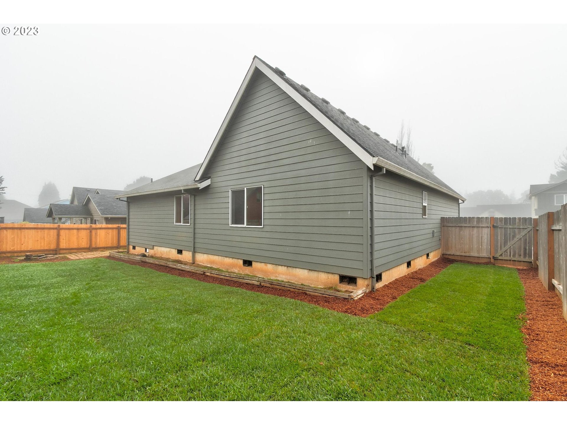 308 NW PACIFIC HILLS DR