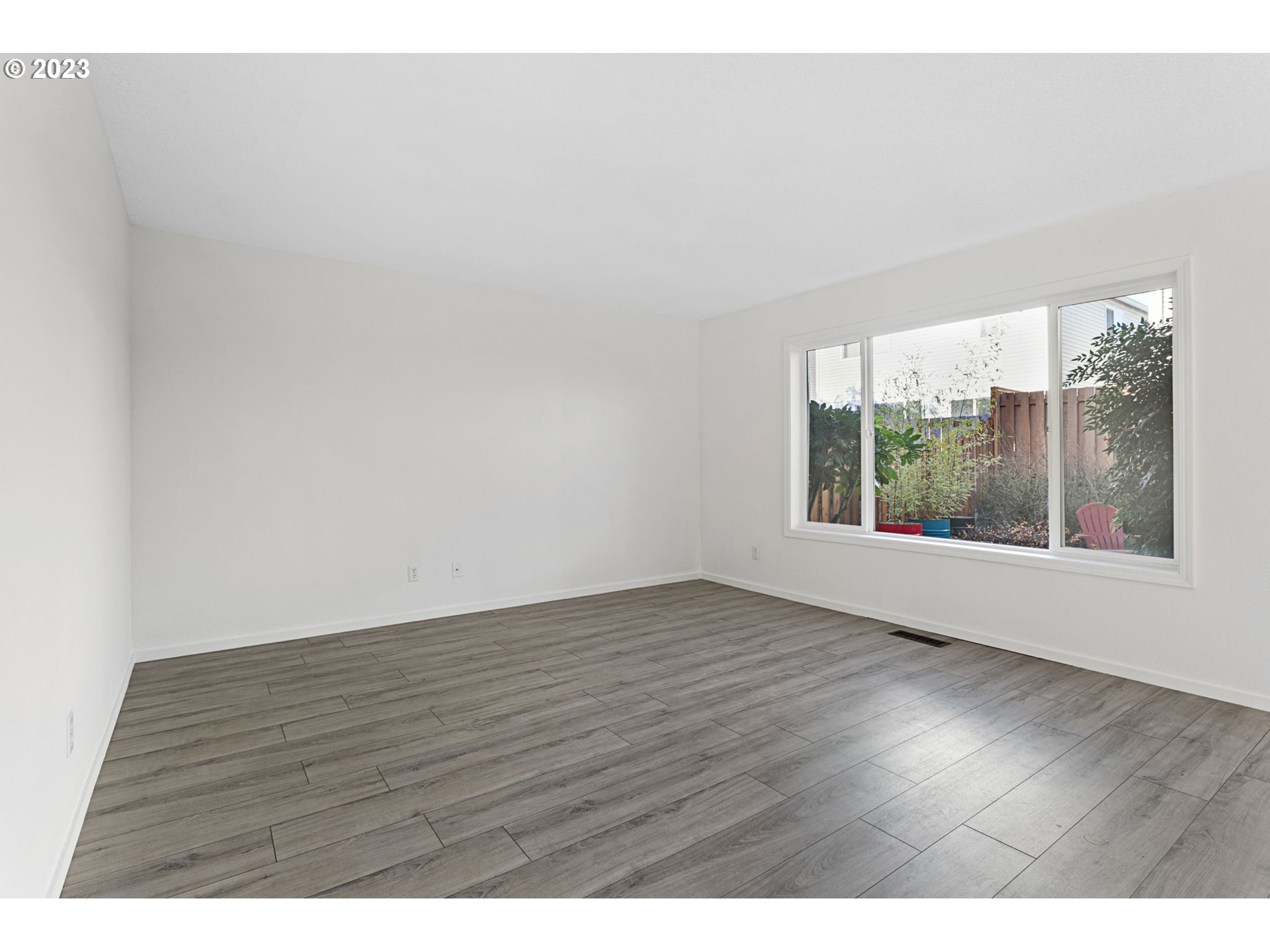 15205 NW TWOPONDS DR