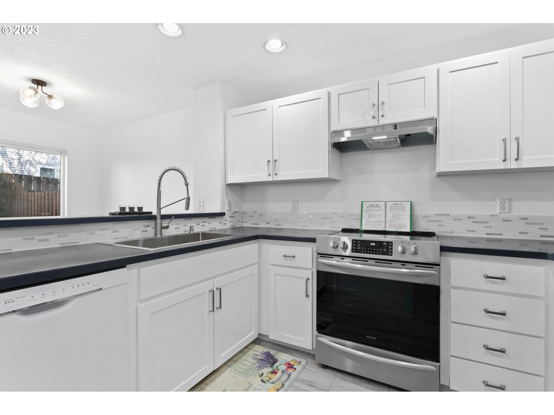 15205 NW TWOPONDS DR