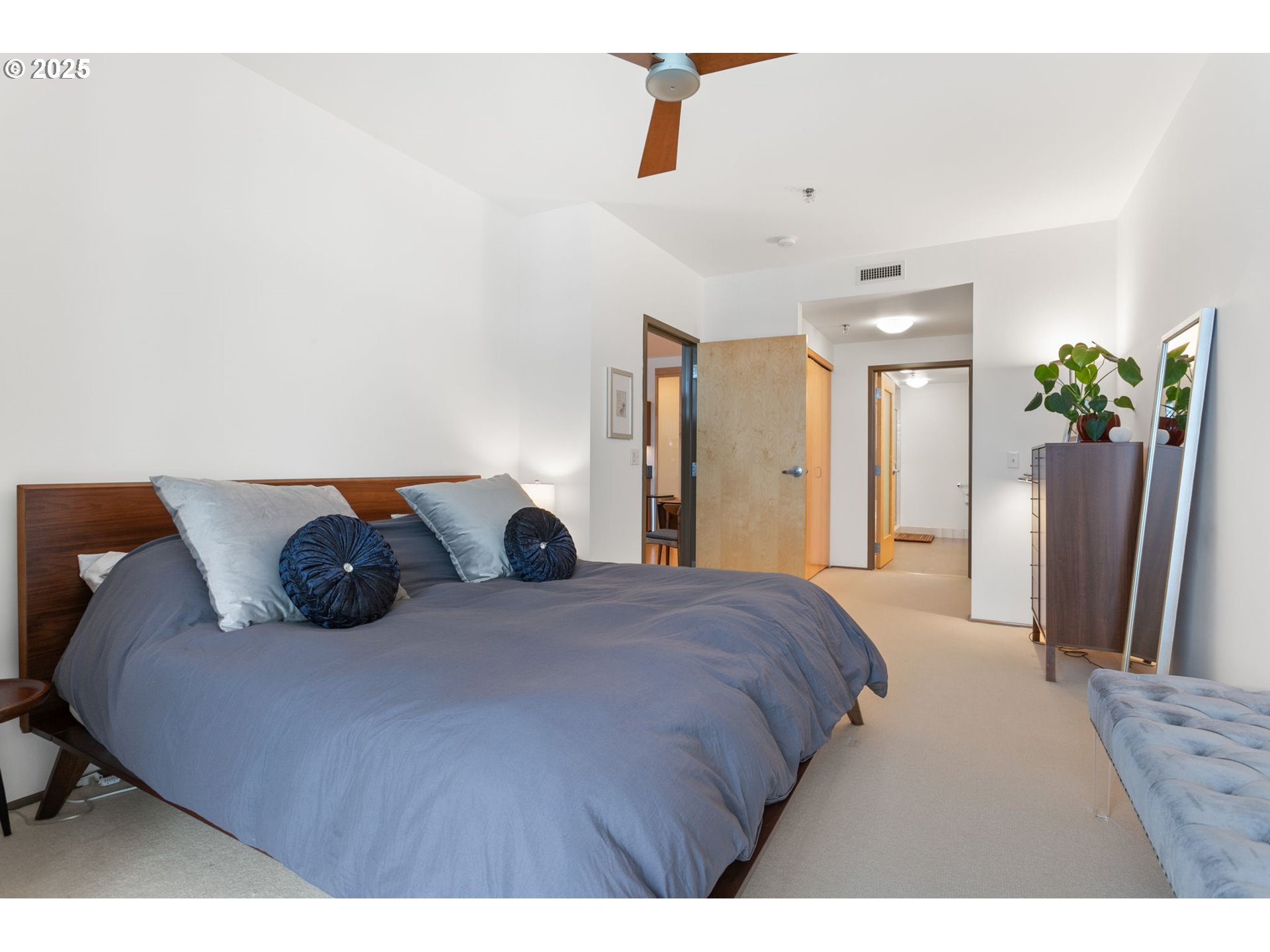 1221 SW 10TH AVE 1412