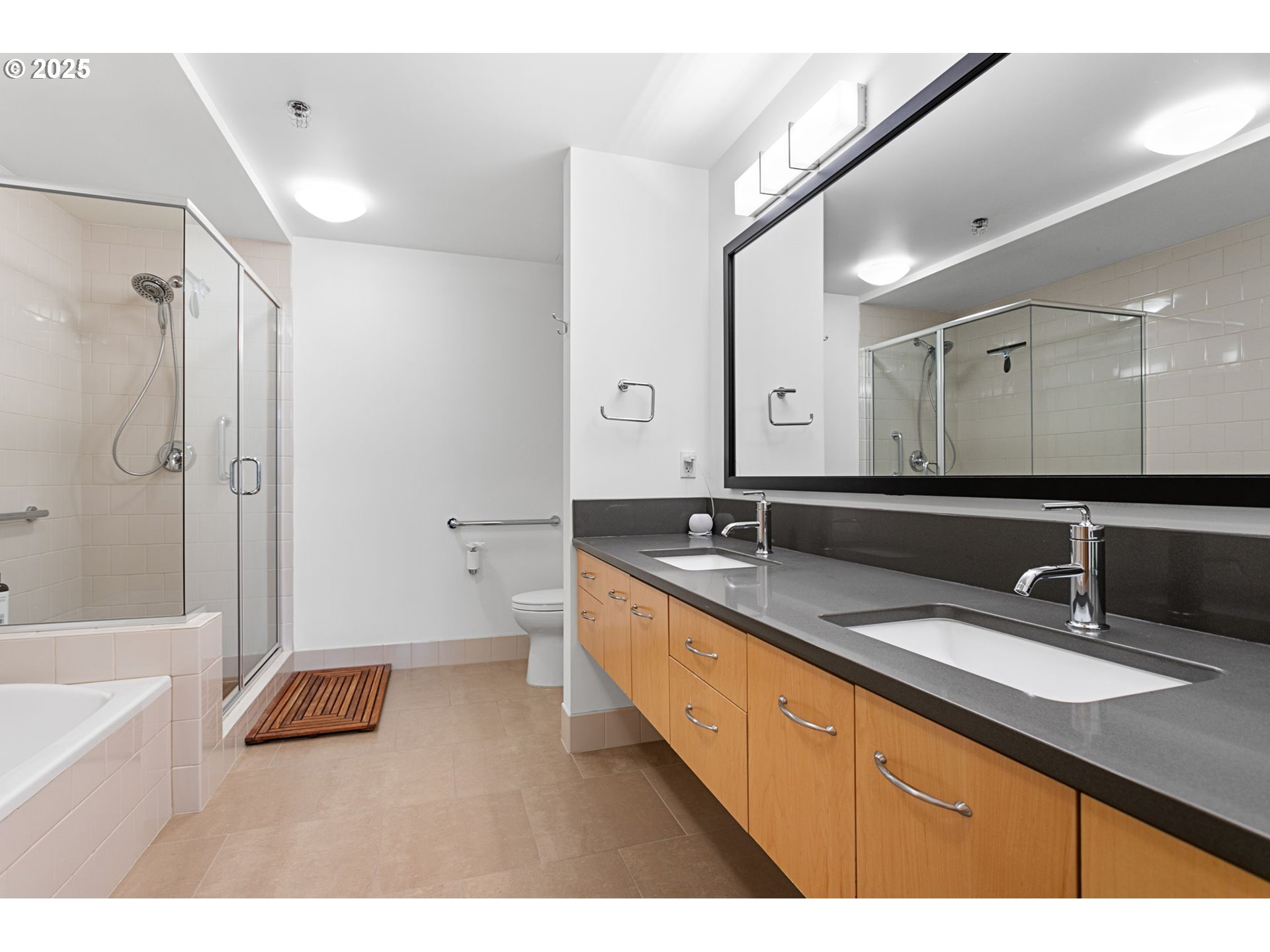 1221 SW 10TH AVE 1412