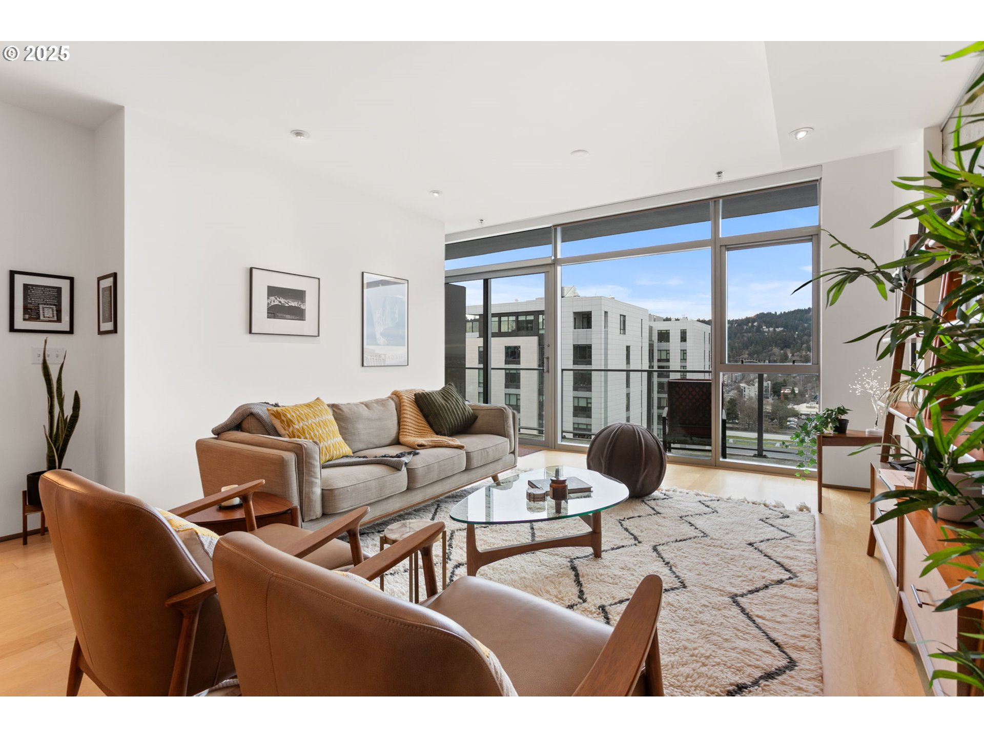 1221 SW 10TH AVE 1412