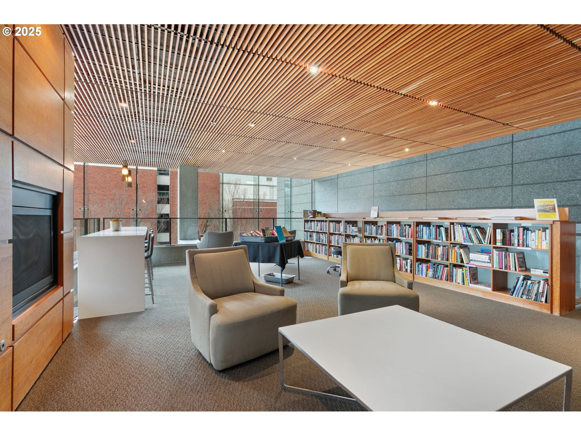 1221 SW 10TH AVE 1412