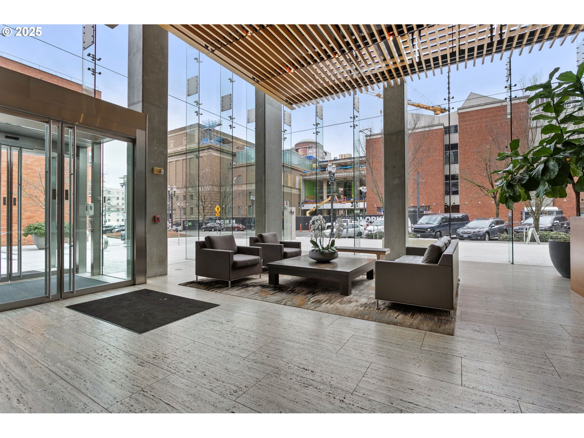 1221 SW 10TH AVE 1412