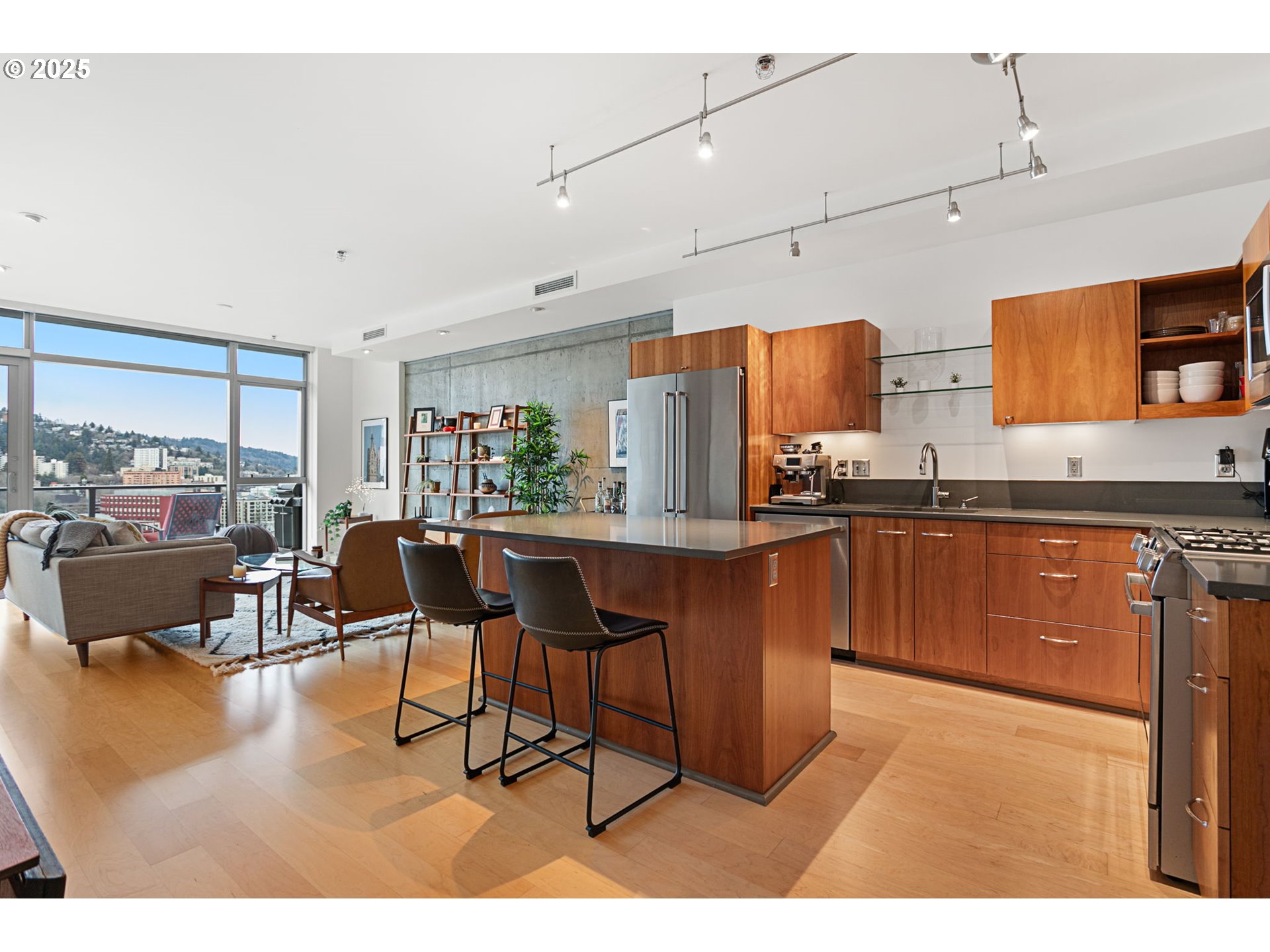 1221 SW 10TH AVE 1412