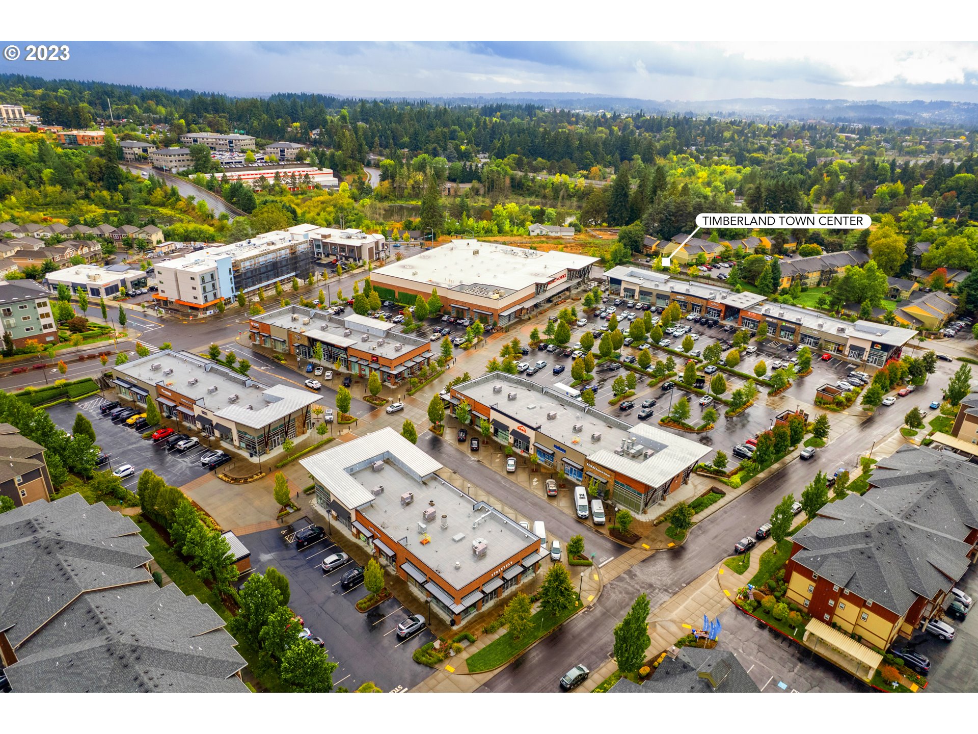 715 NW FALLING WATERS LN 102