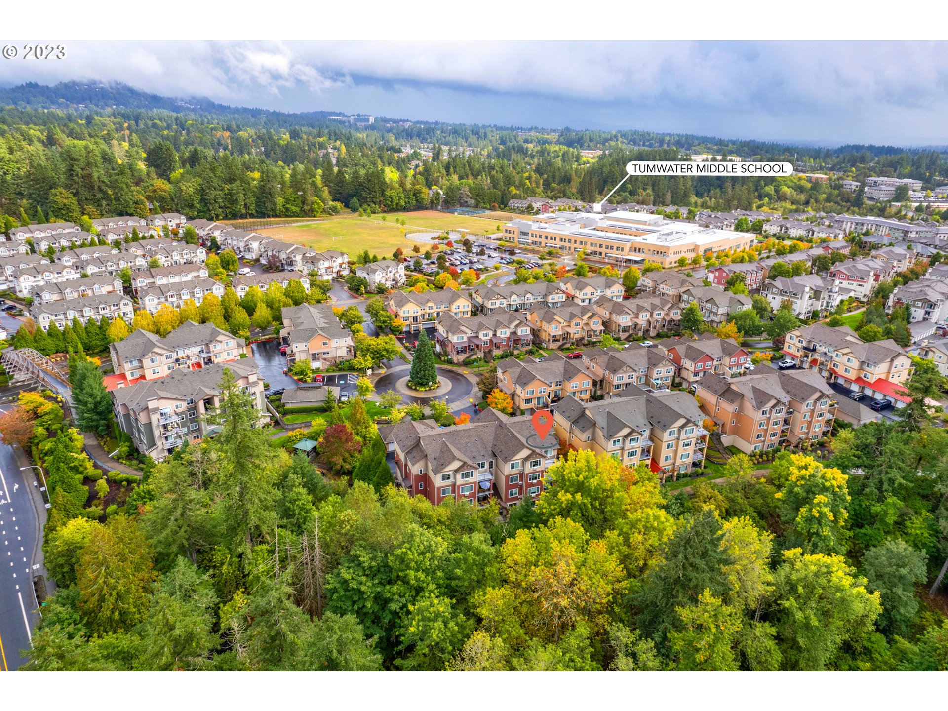 715 NW FALLING WATERS LN 102