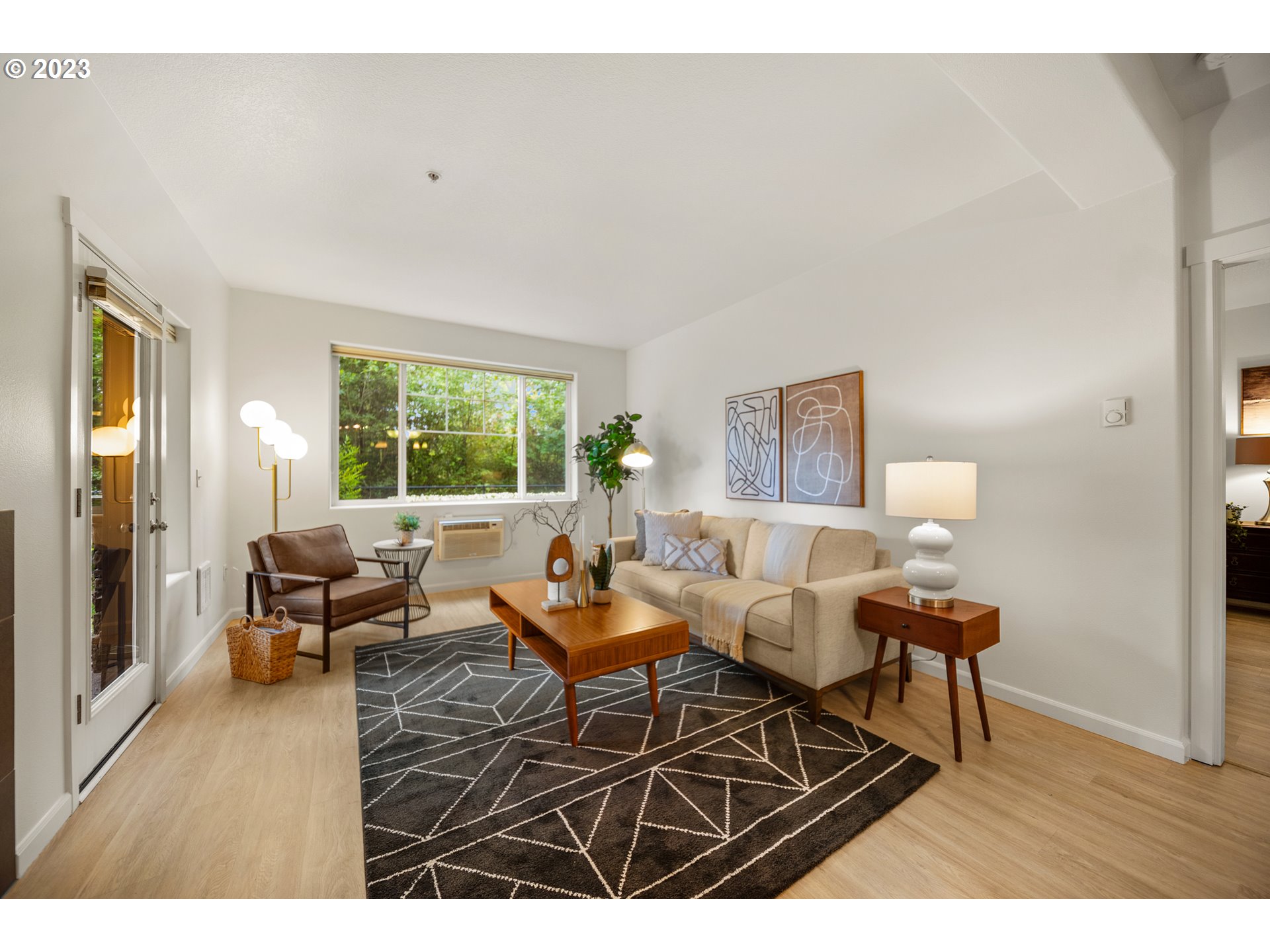 715 NW FALLING WATERS LN 102